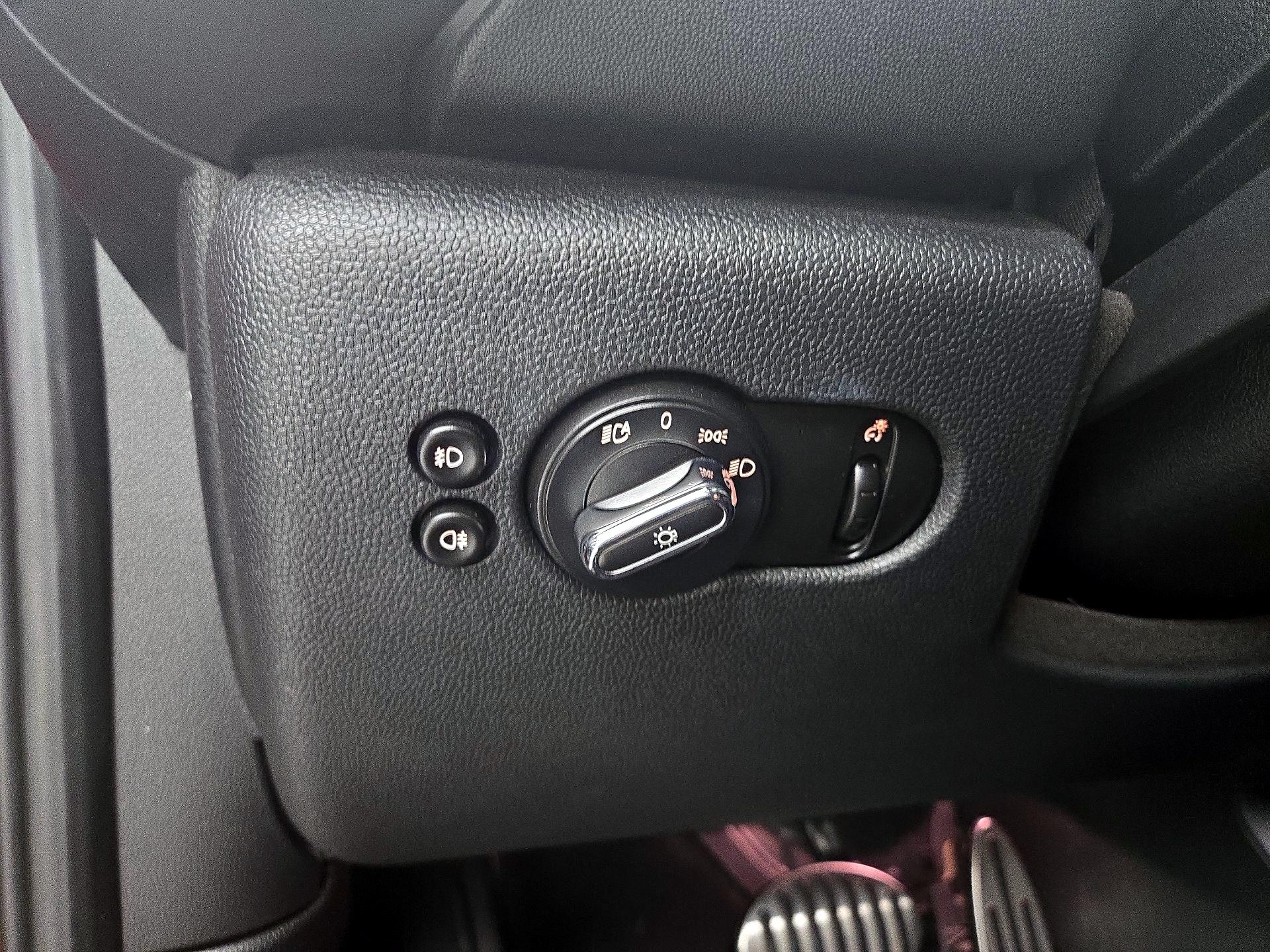 Thumbnail: 2018 MINI Cooper Hardtop - 13