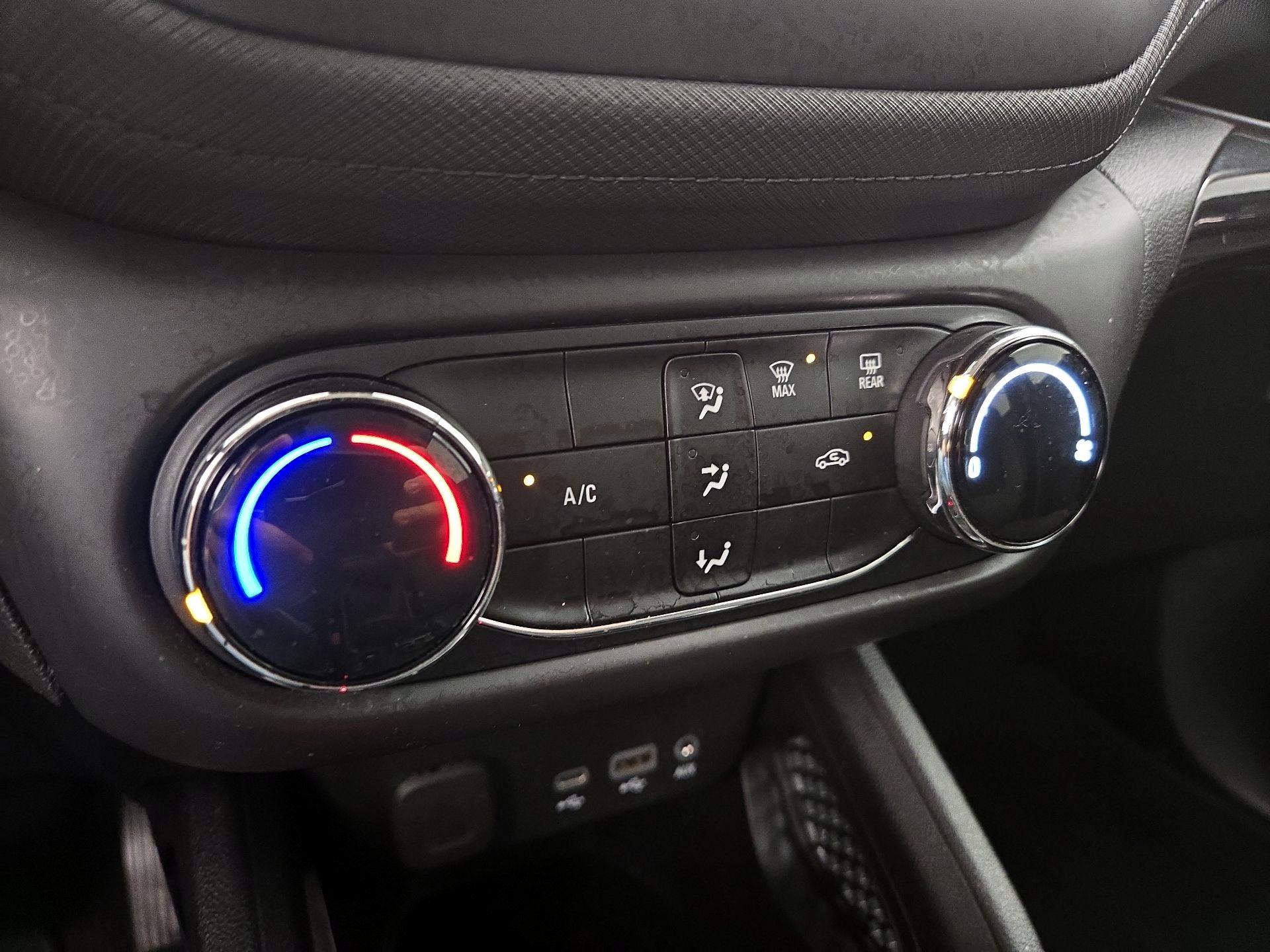 Thumbnail: 2021 Chevrolet TrailBlazer - 16