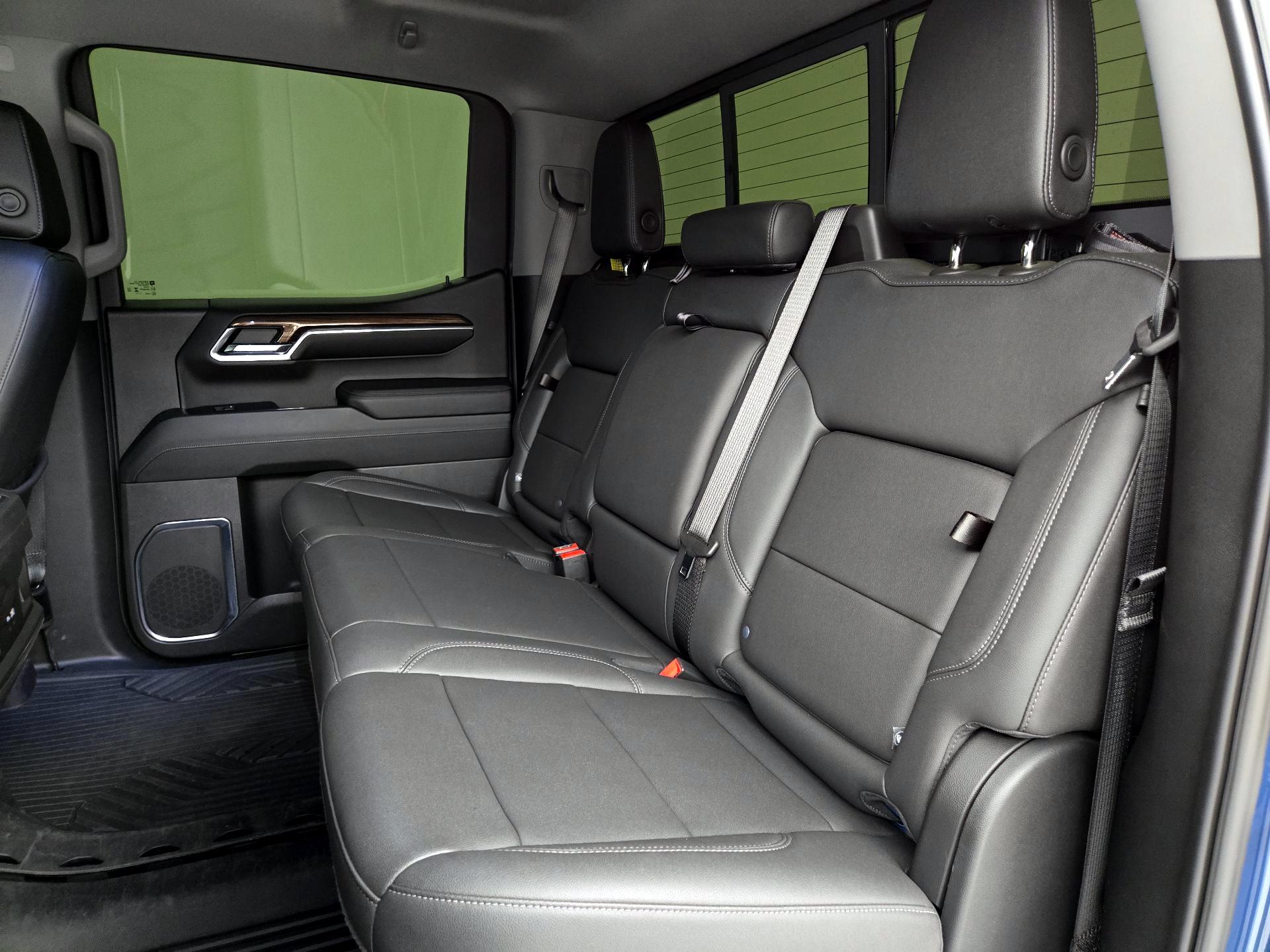 Thumbnail: 2024 Chevrolet Silverado 1500 - 20