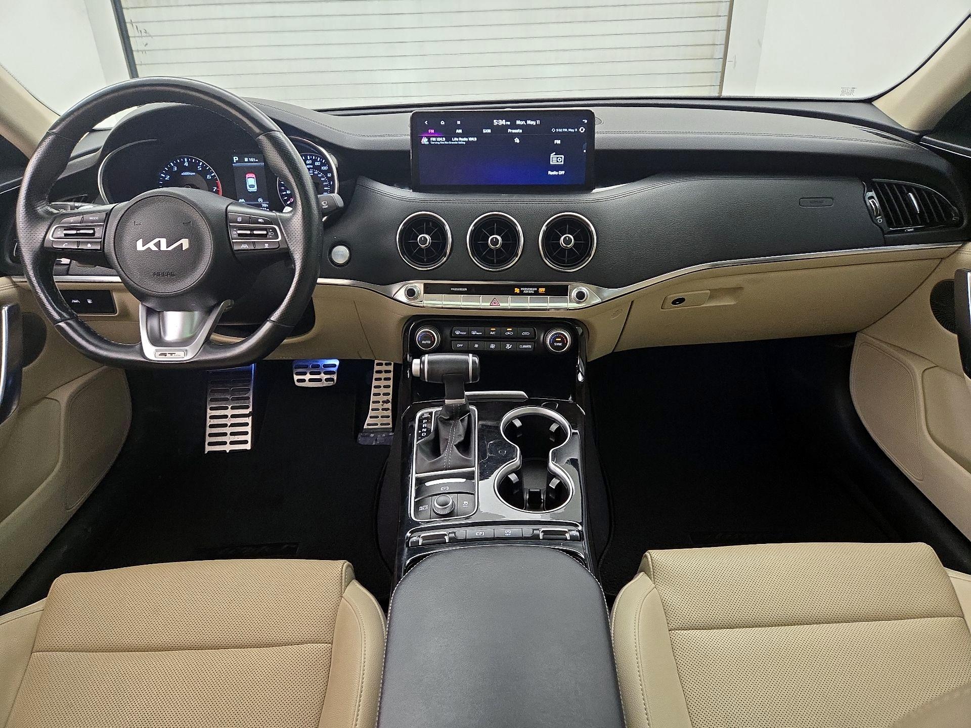 Thumbnail: 2023 Kia Stinger - 9