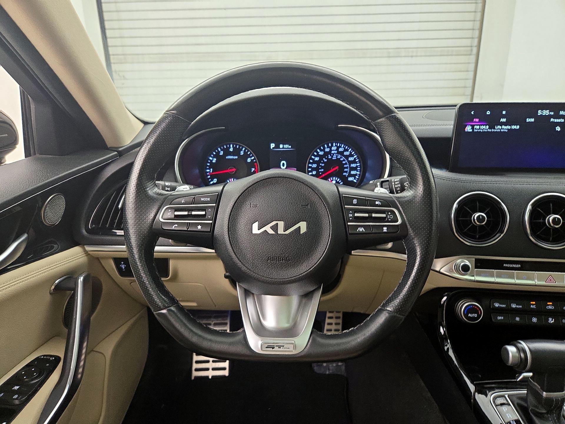 Thumbnail: 2023 Kia Stinger - 10