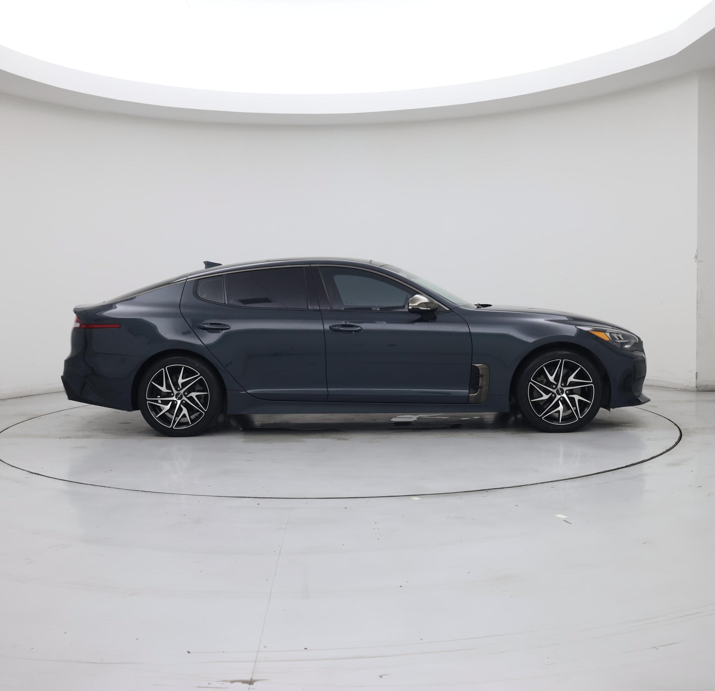 Thumbnail: 2023 Kia Stinger - 7