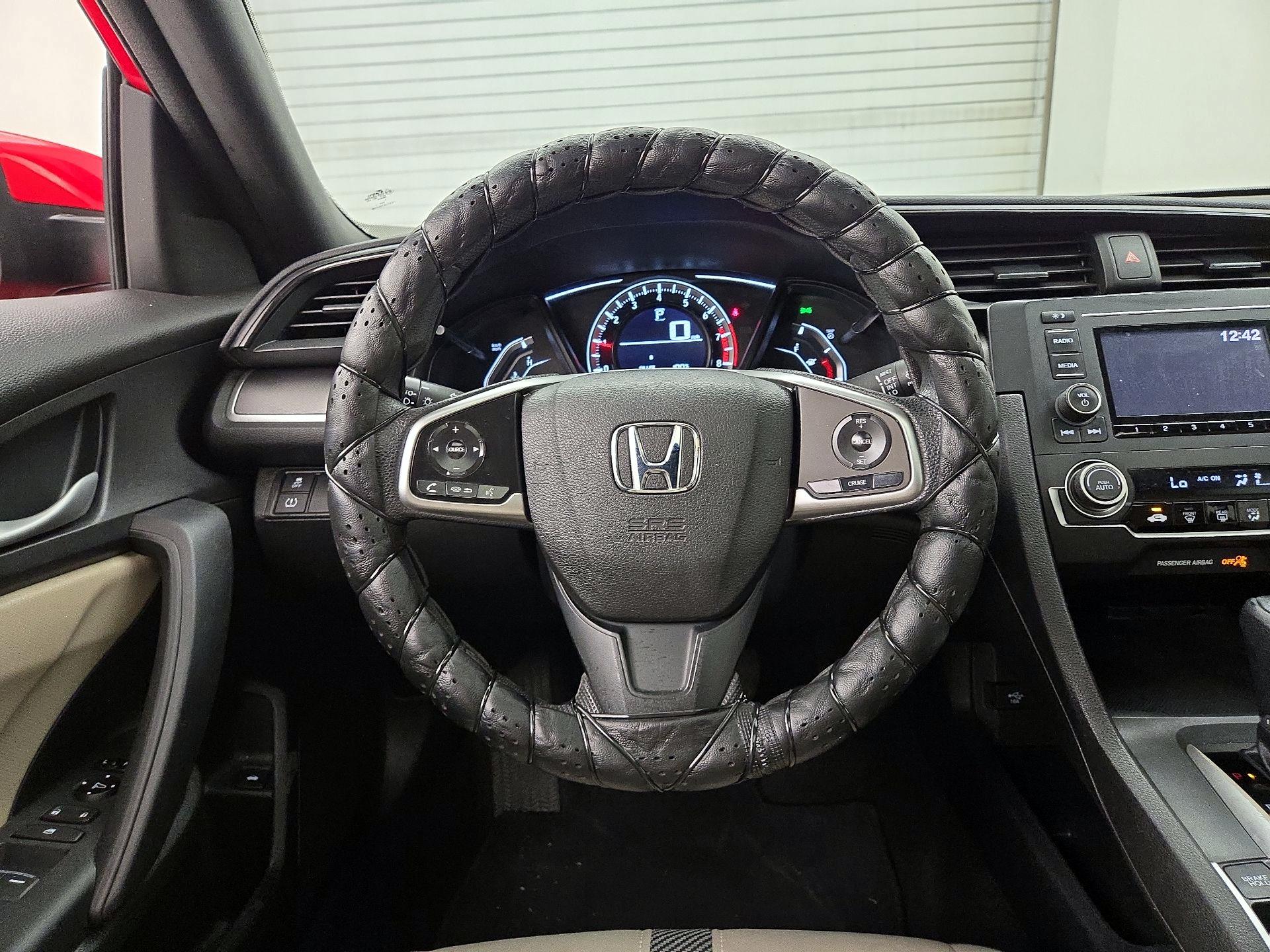 Thumbnail: 2017 Honda Civic - 10