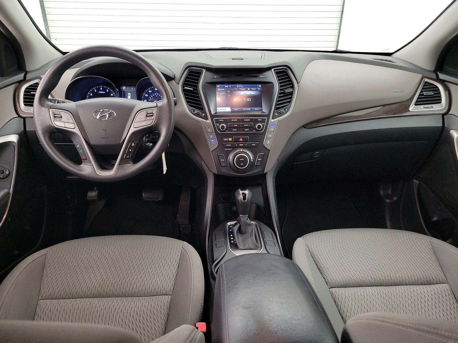 Thumbnail: 2017 Hyundai Santa Fe - 9