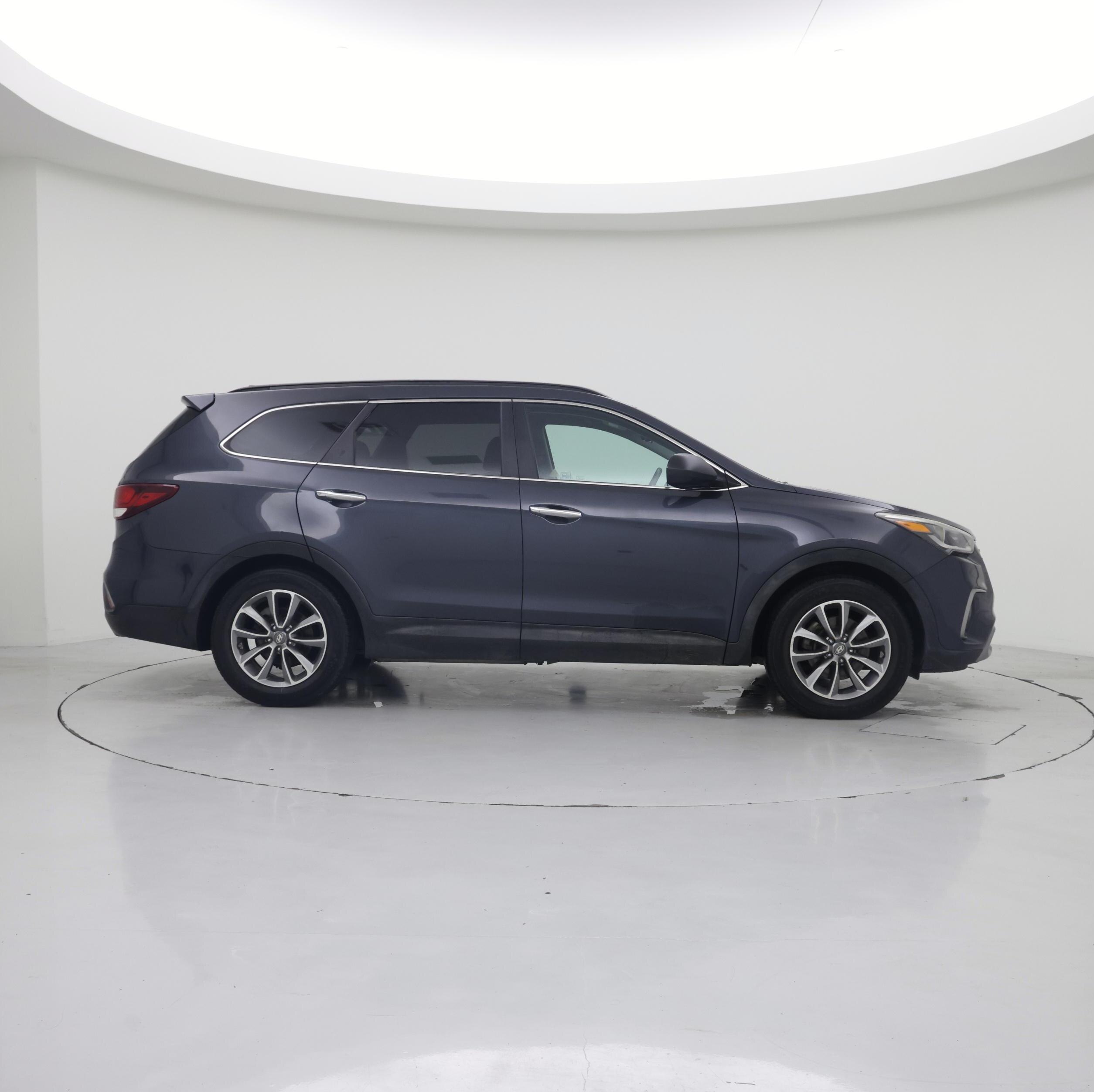 Thumbnail: 2017 Hyundai Santa Fe - 7