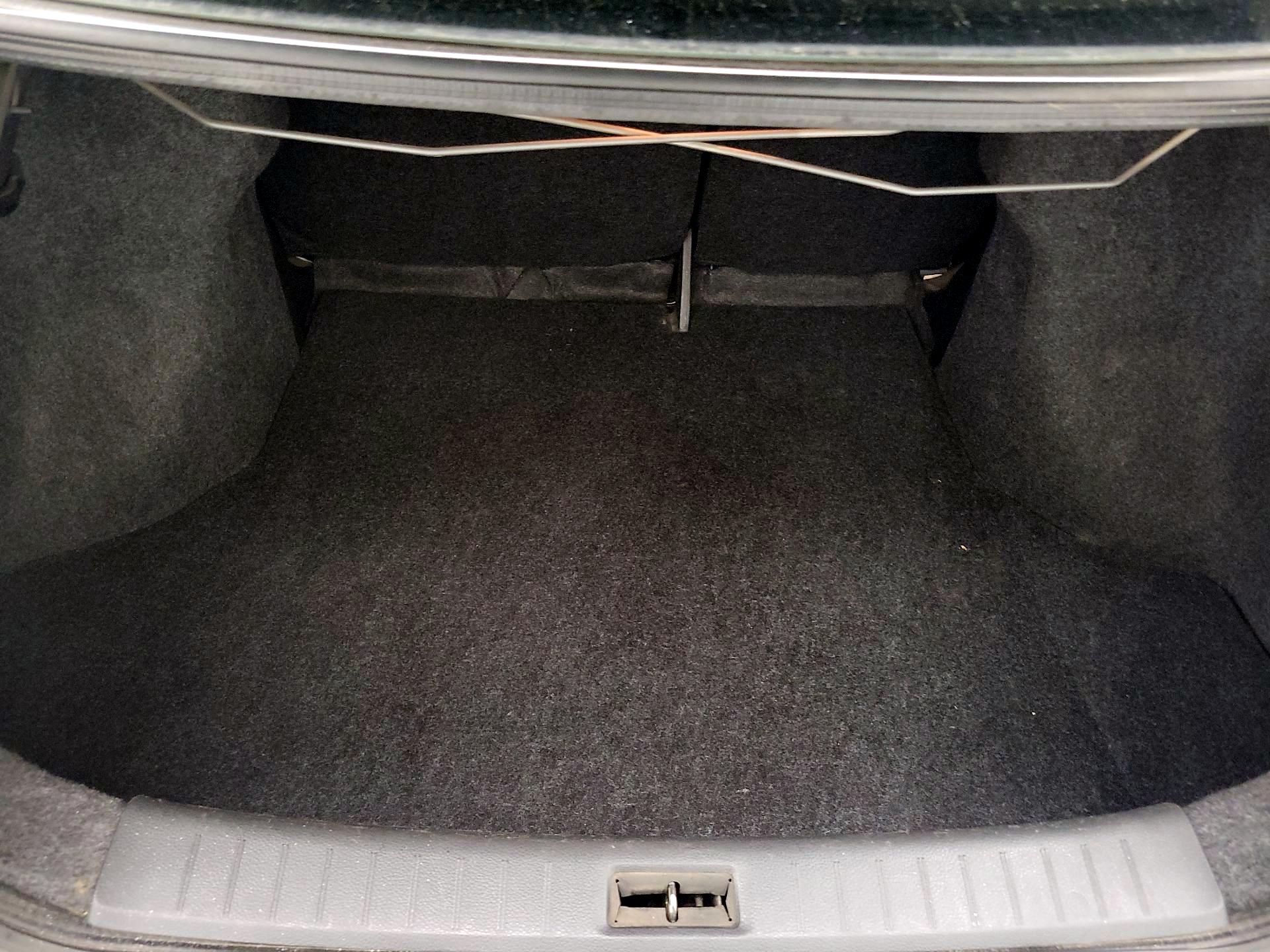 Thumbnail: 2015 Nissan Sentra - 20
