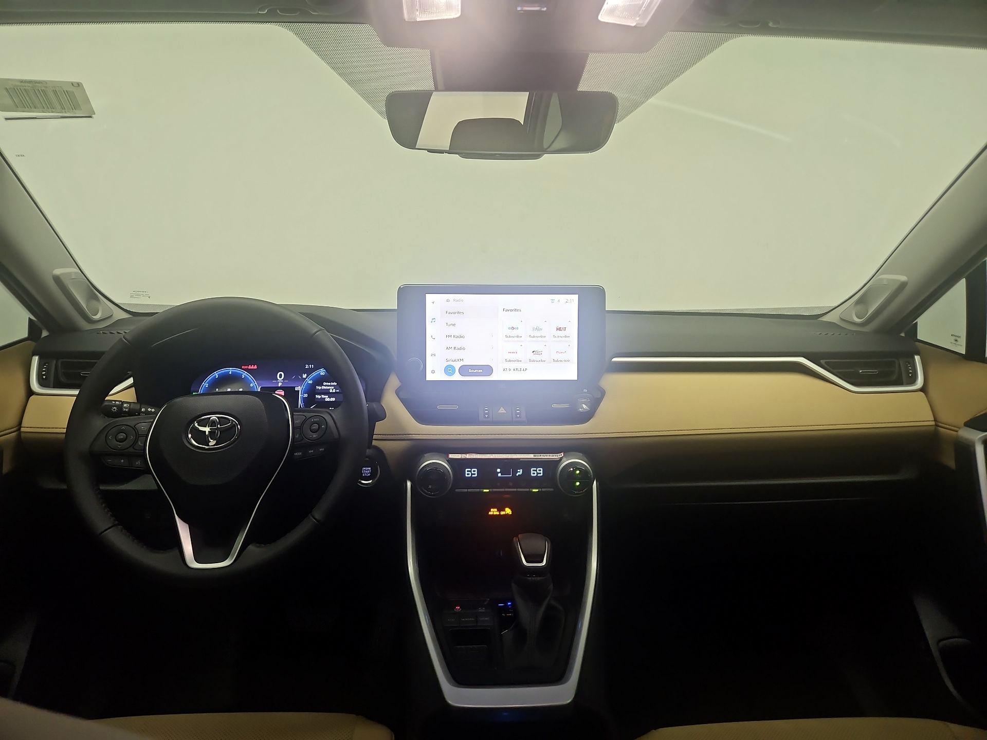 Thumbnail: 2025 Toyota RAV4 - 9