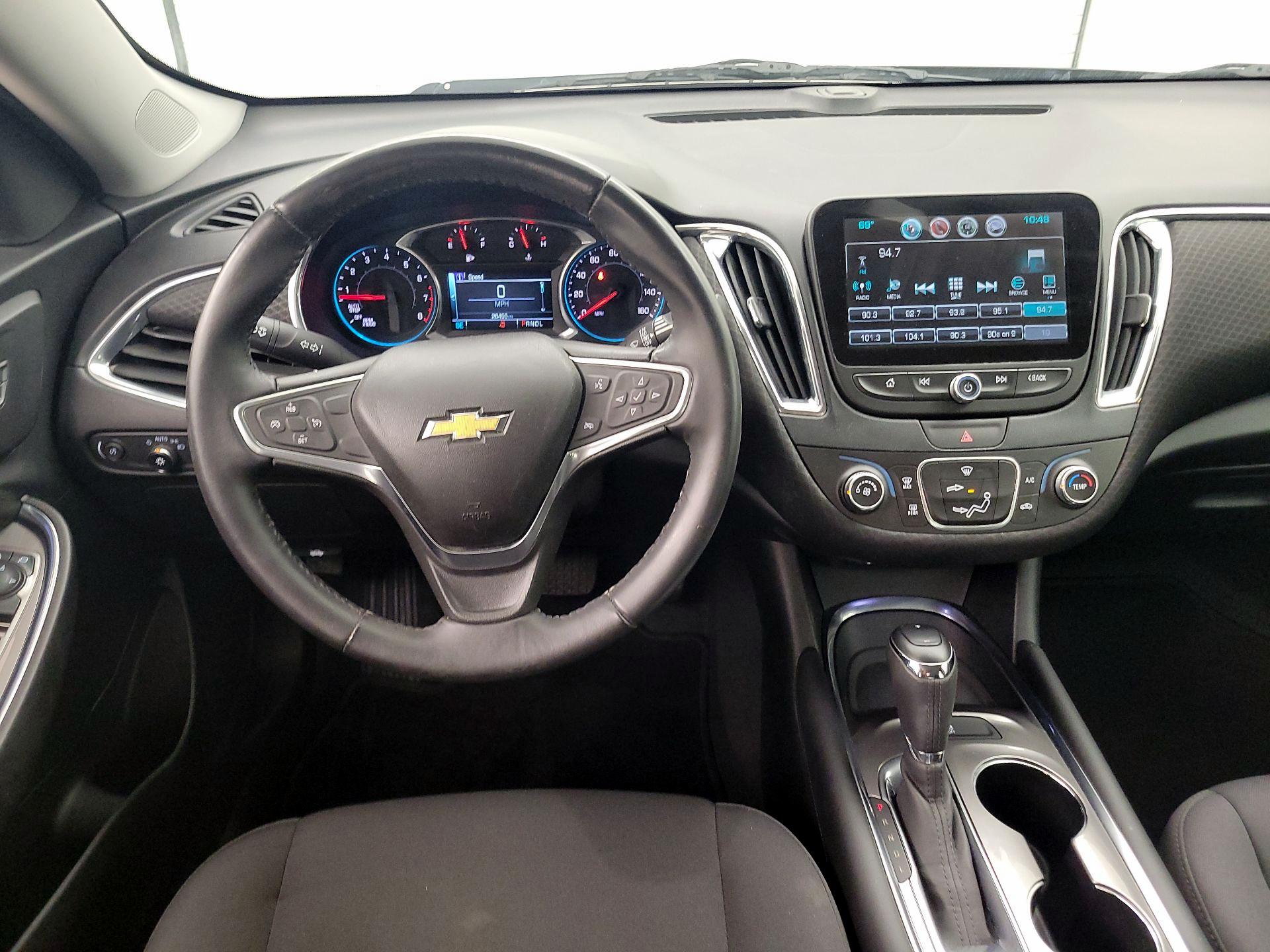 Thumbnail: 2018 Chevrolet Malibu - 10