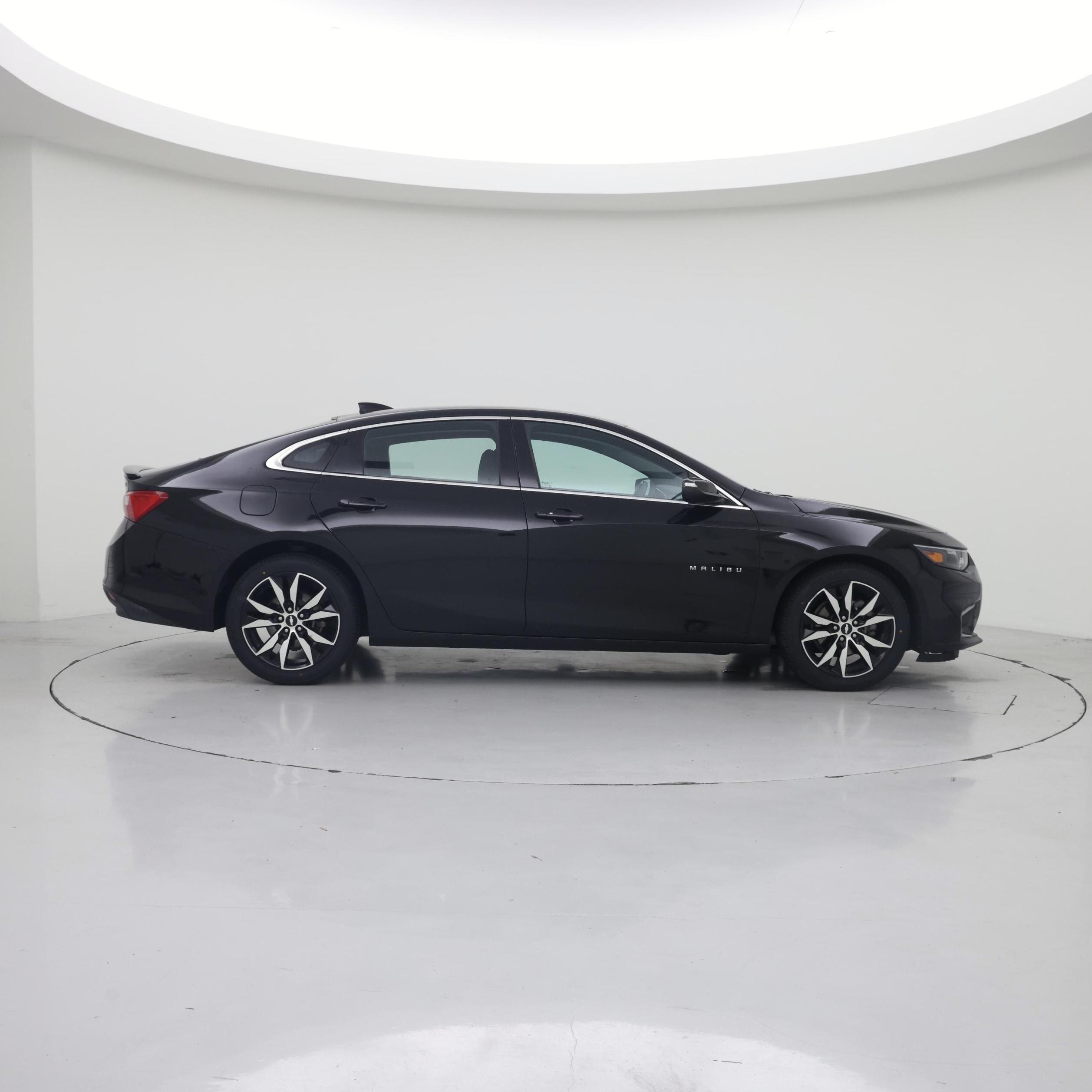 Thumbnail: 2018 Chevrolet Malibu - 7