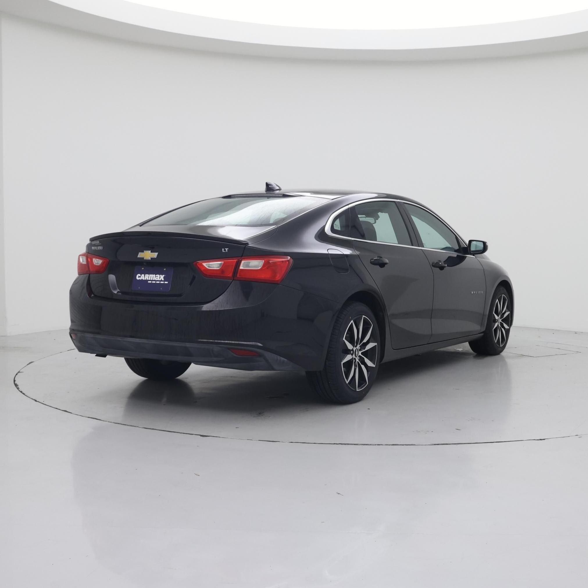 Thumbnail: 2018 Chevrolet Malibu - 8