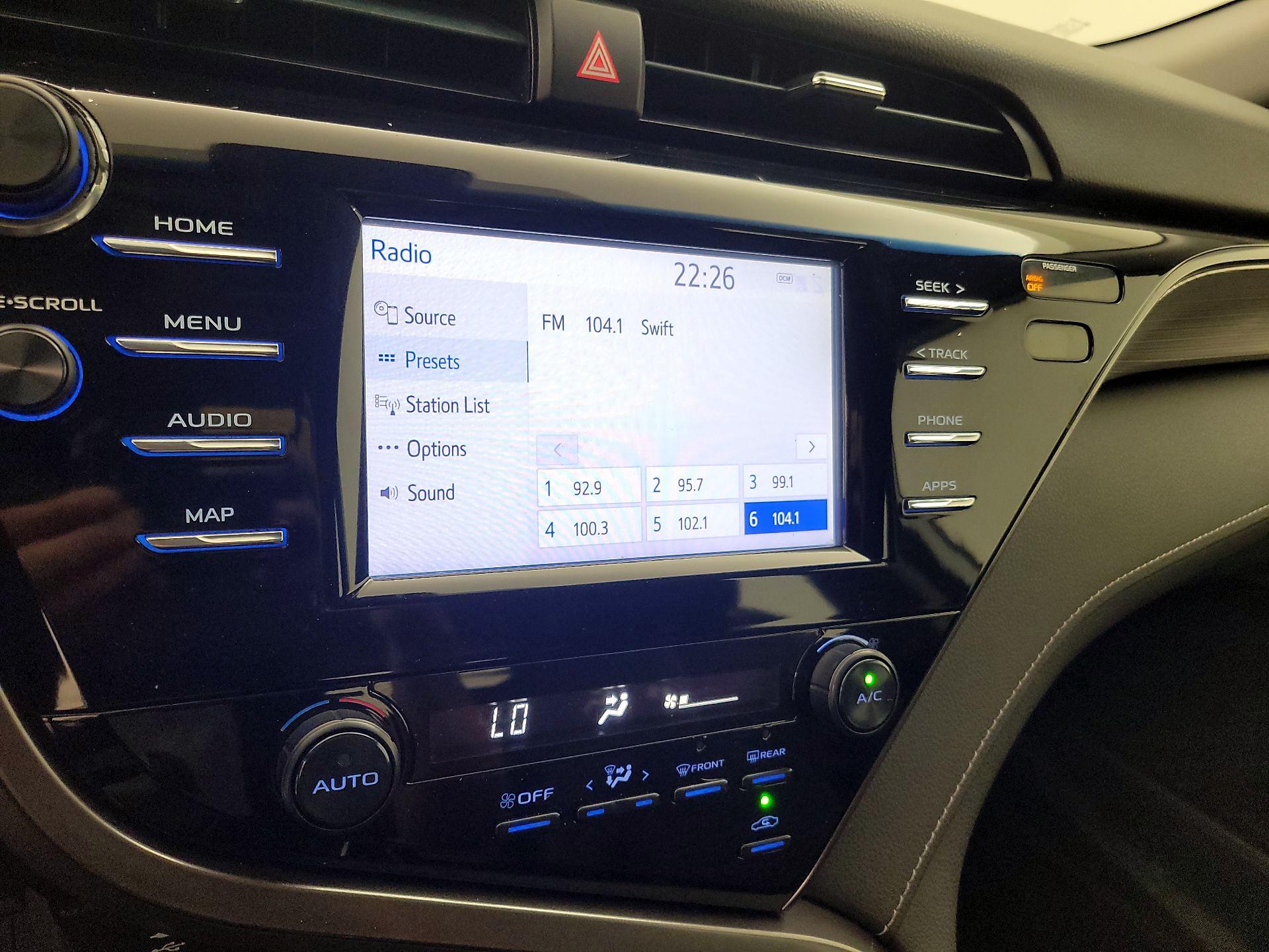 Thumbnail: 2019 Toyota Camry - 15