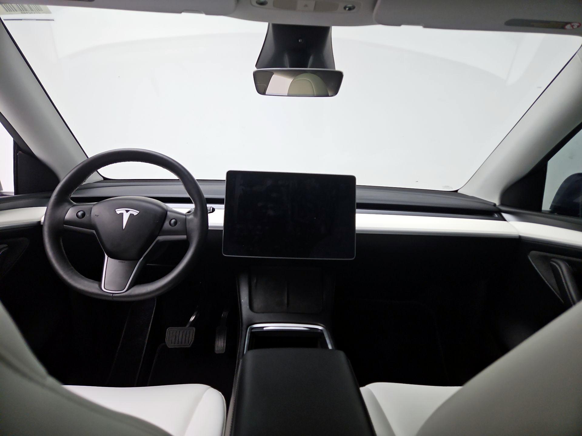 Thumbnail: 2023 Tesla Model Y - 9