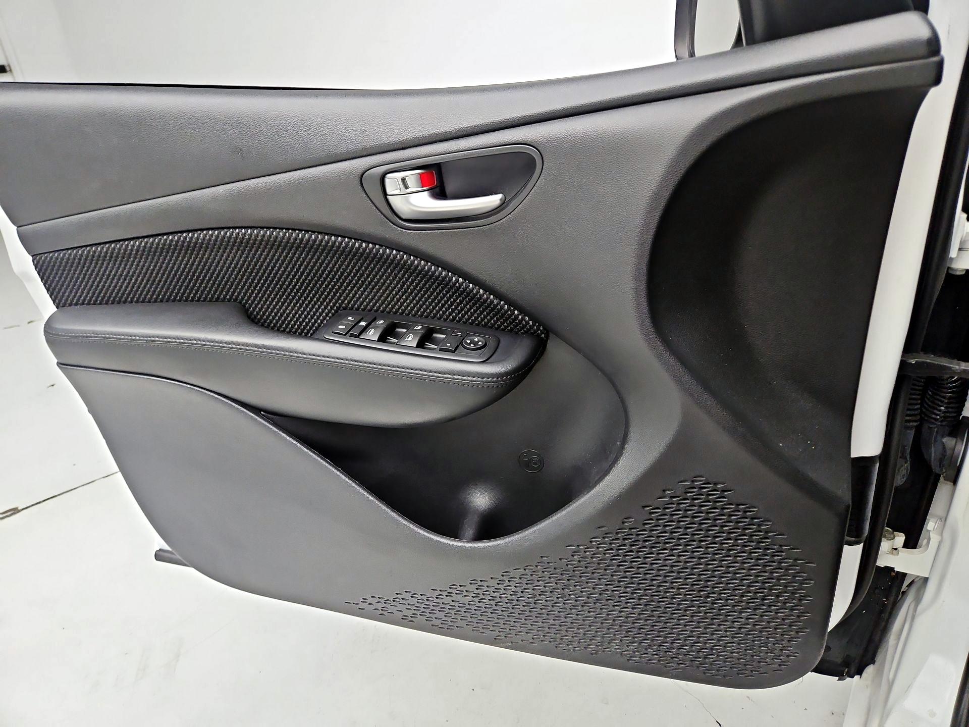 Thumbnail: 2015 Dodge Dart - 12
