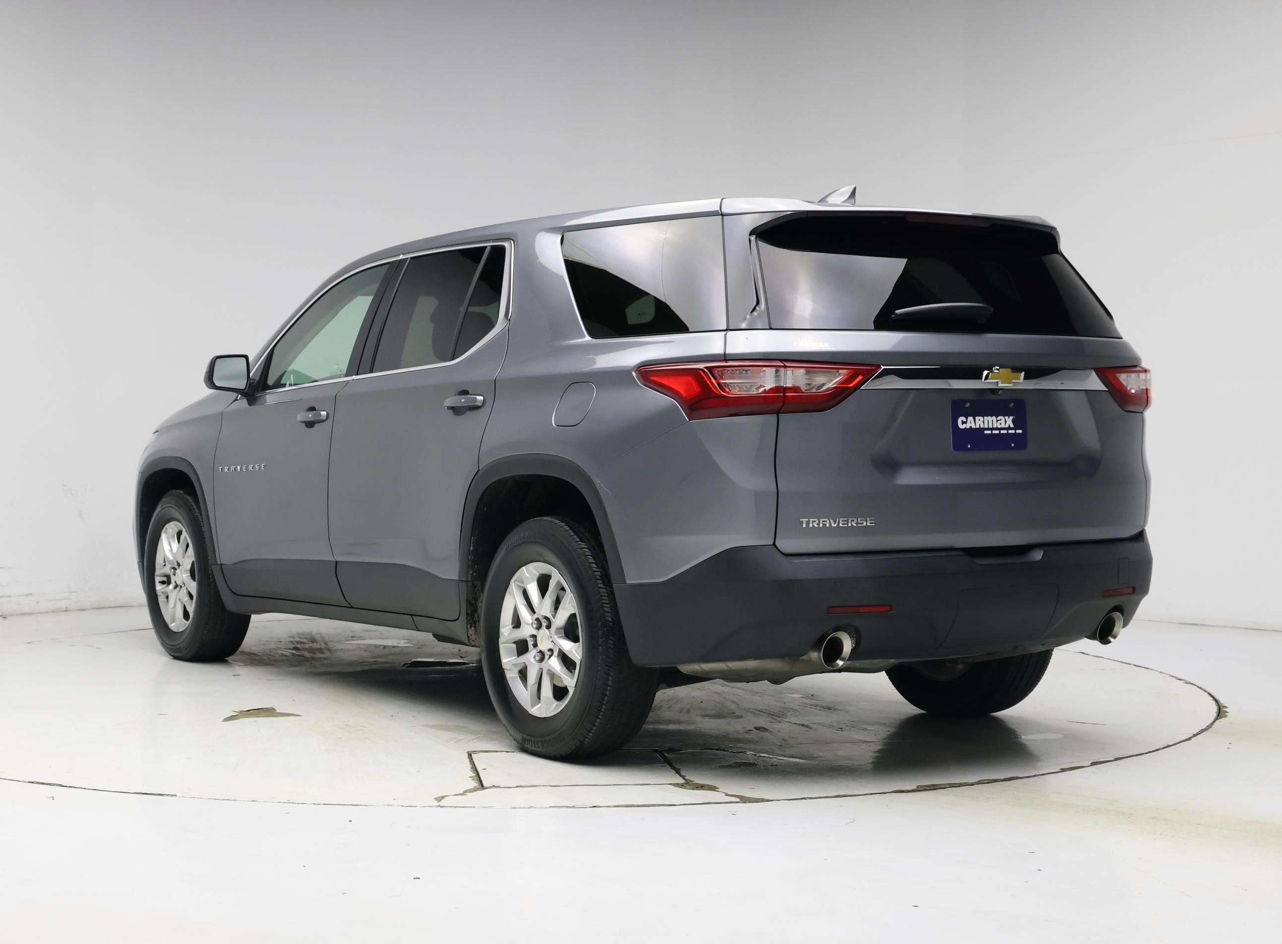 Thumbnail: 2021 Chevrolet Traverse - 2