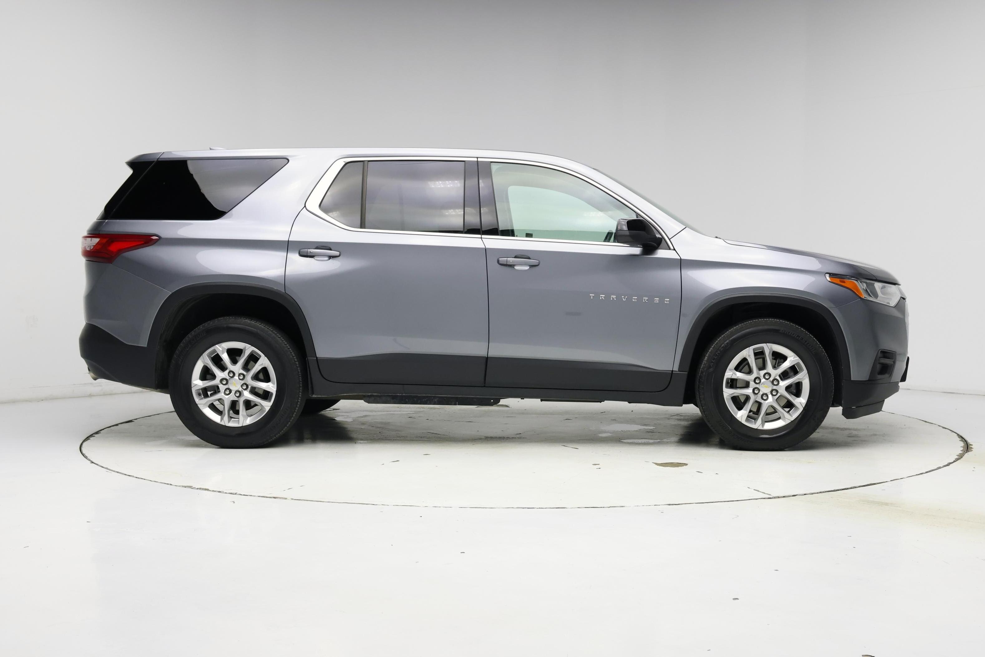 Thumbnail: 2021 Chevrolet Traverse - 7