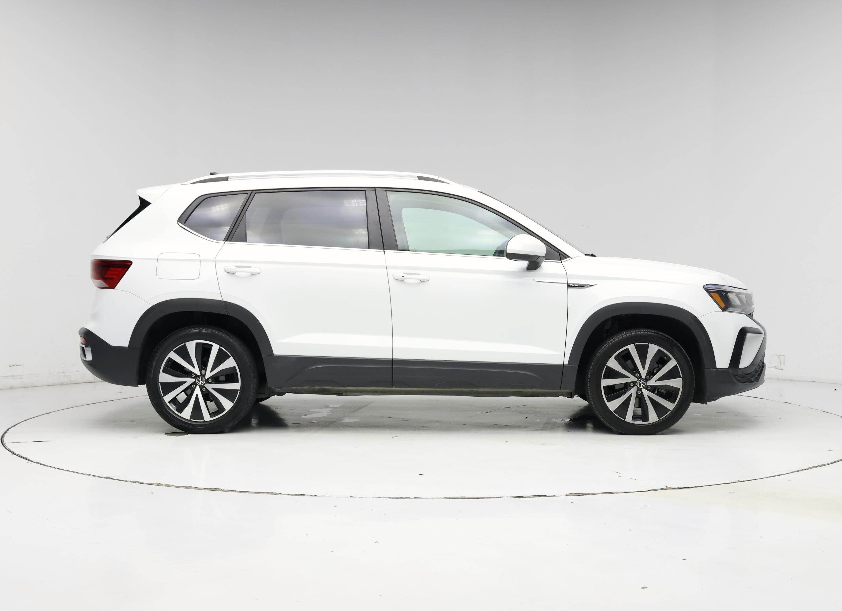 Thumbnail: 2022 Volkswagen Taos - 7