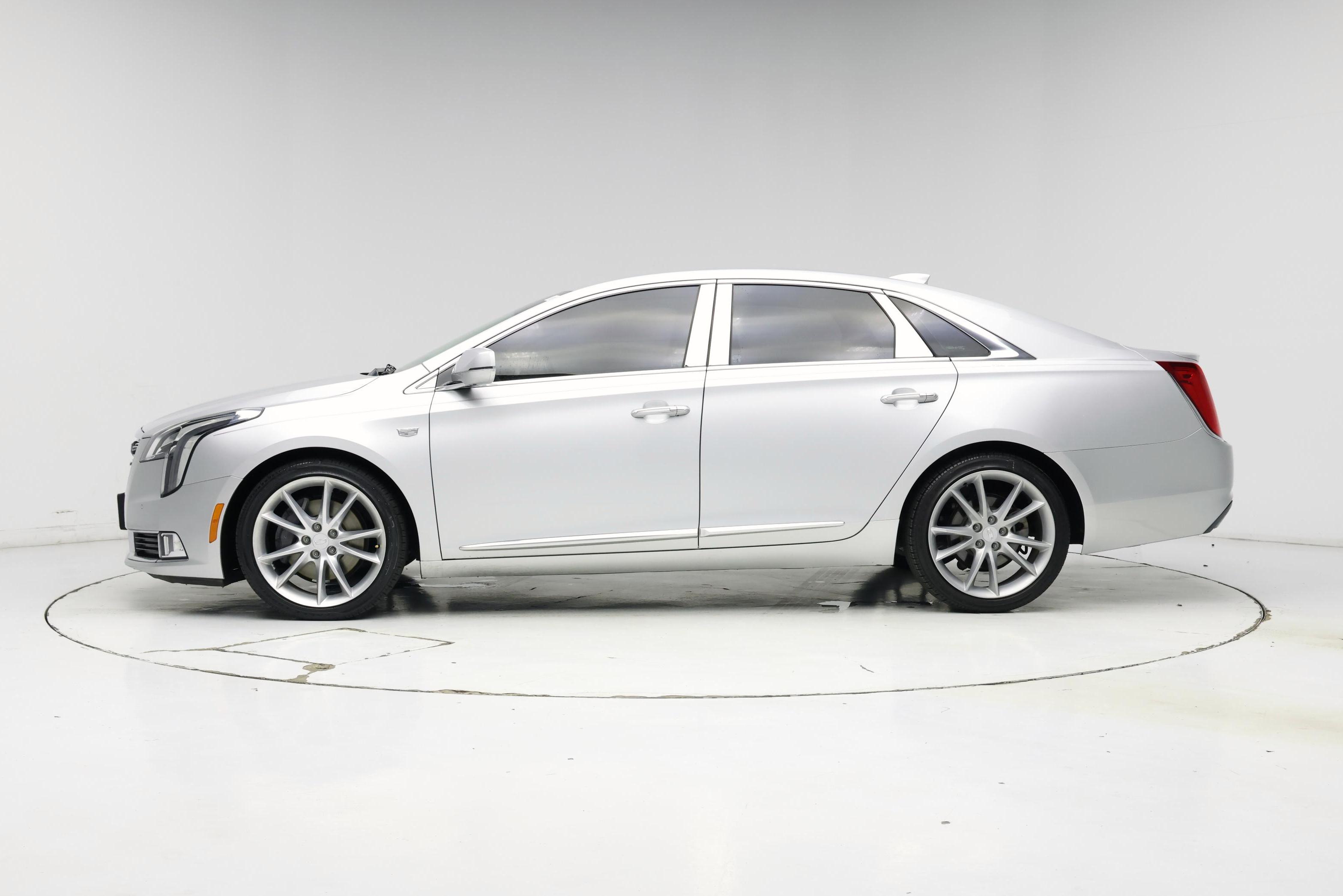 Thumbnail: 2019 Cadillac XTS - 3
