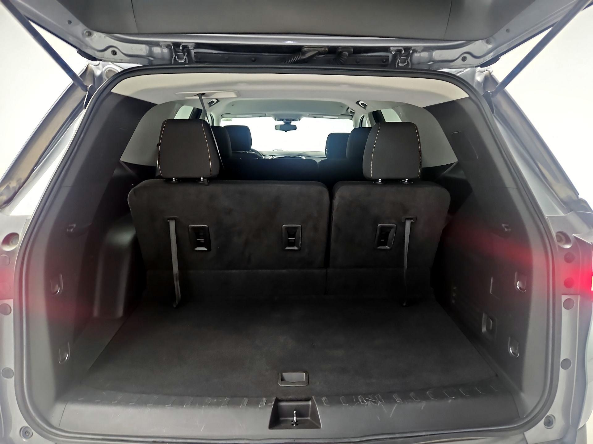 Thumbnail: 2020 Chevrolet Traverse - 20
