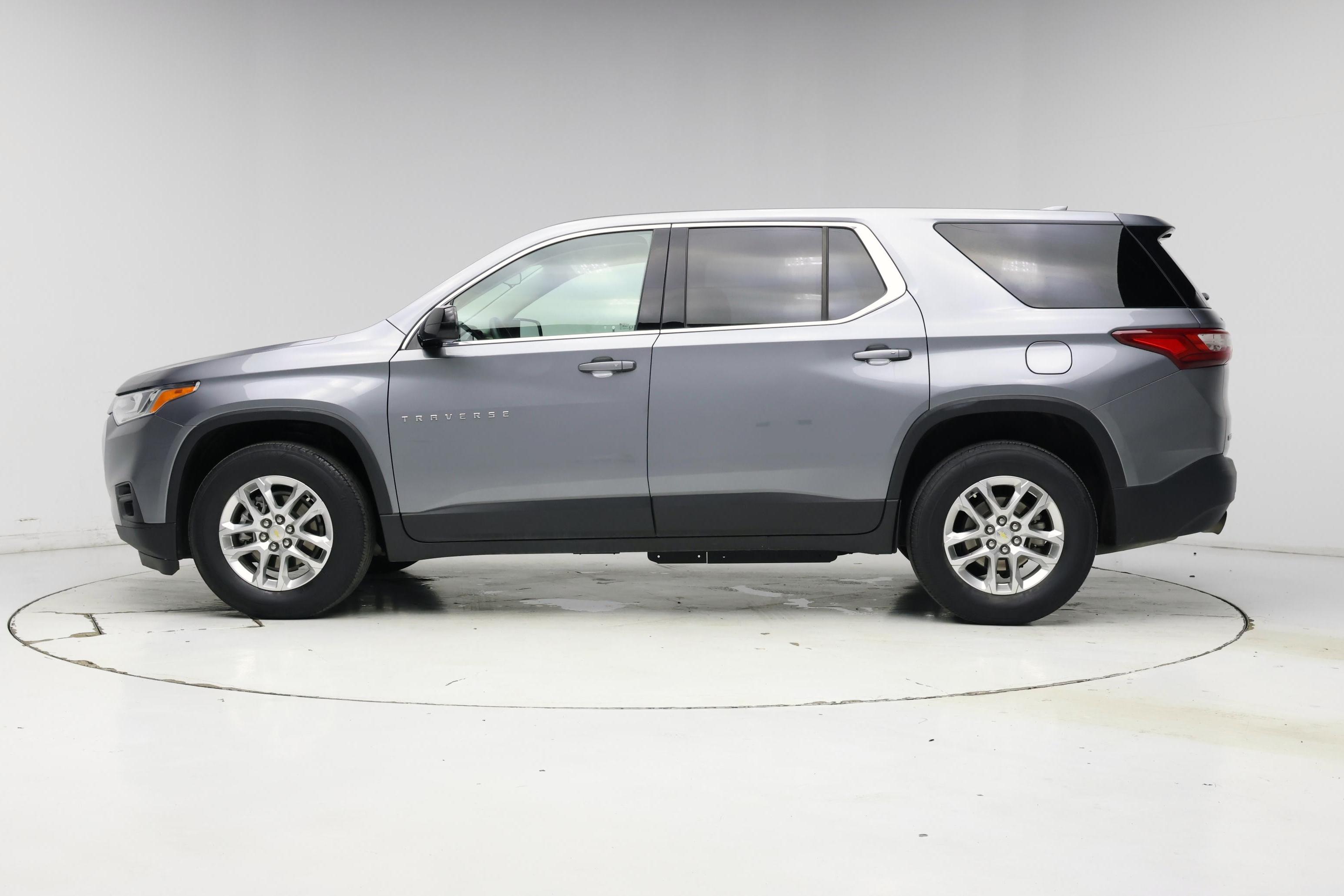 Thumbnail: 2020 Chevrolet Traverse - 3