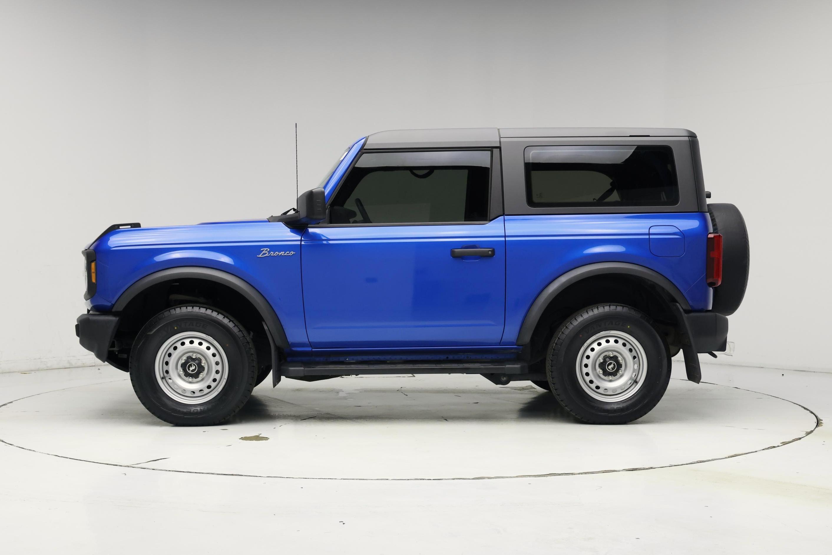Thumbnail: 2022 Ford Bronco - 3