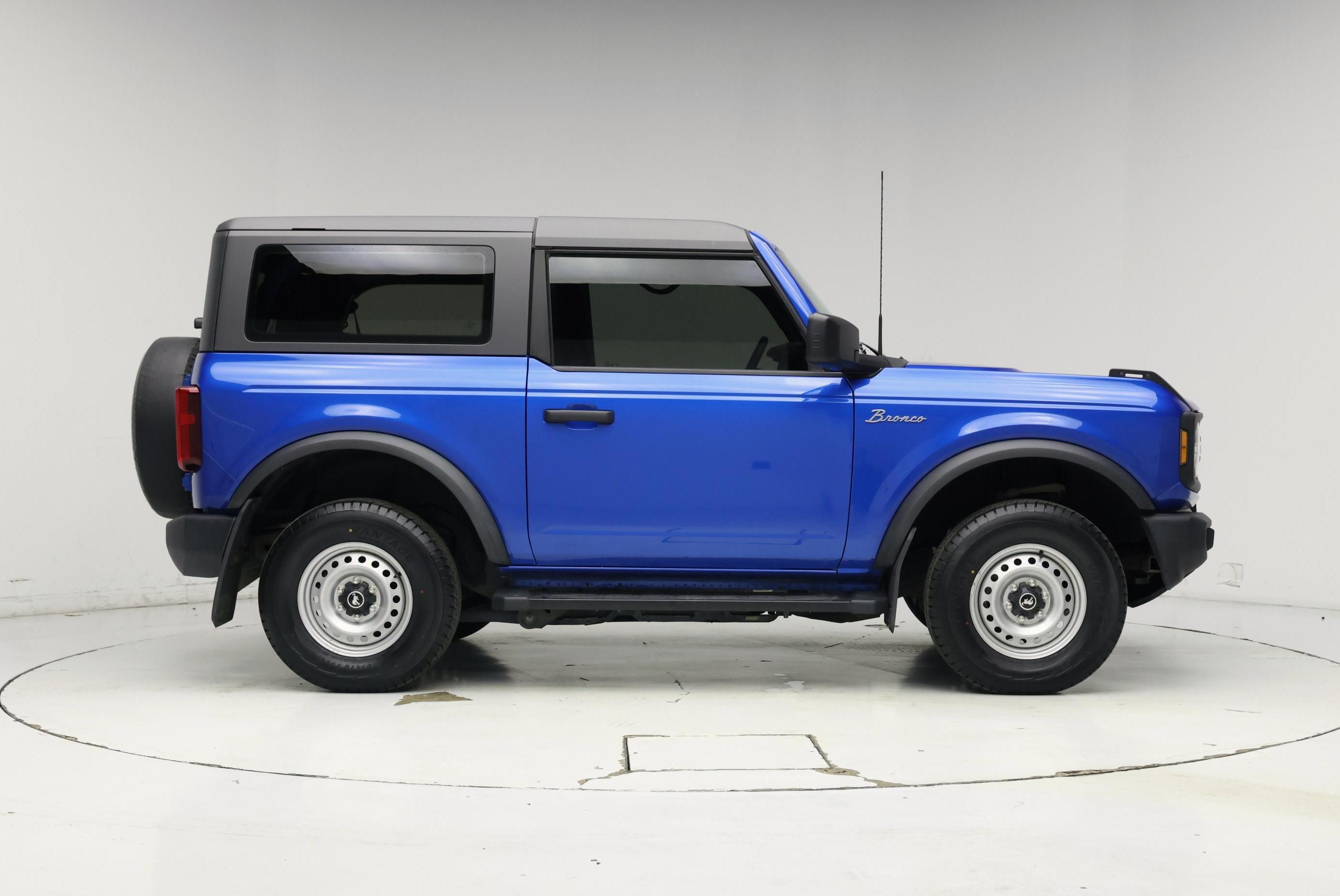 Thumbnail: 2022 Ford Bronco - 7