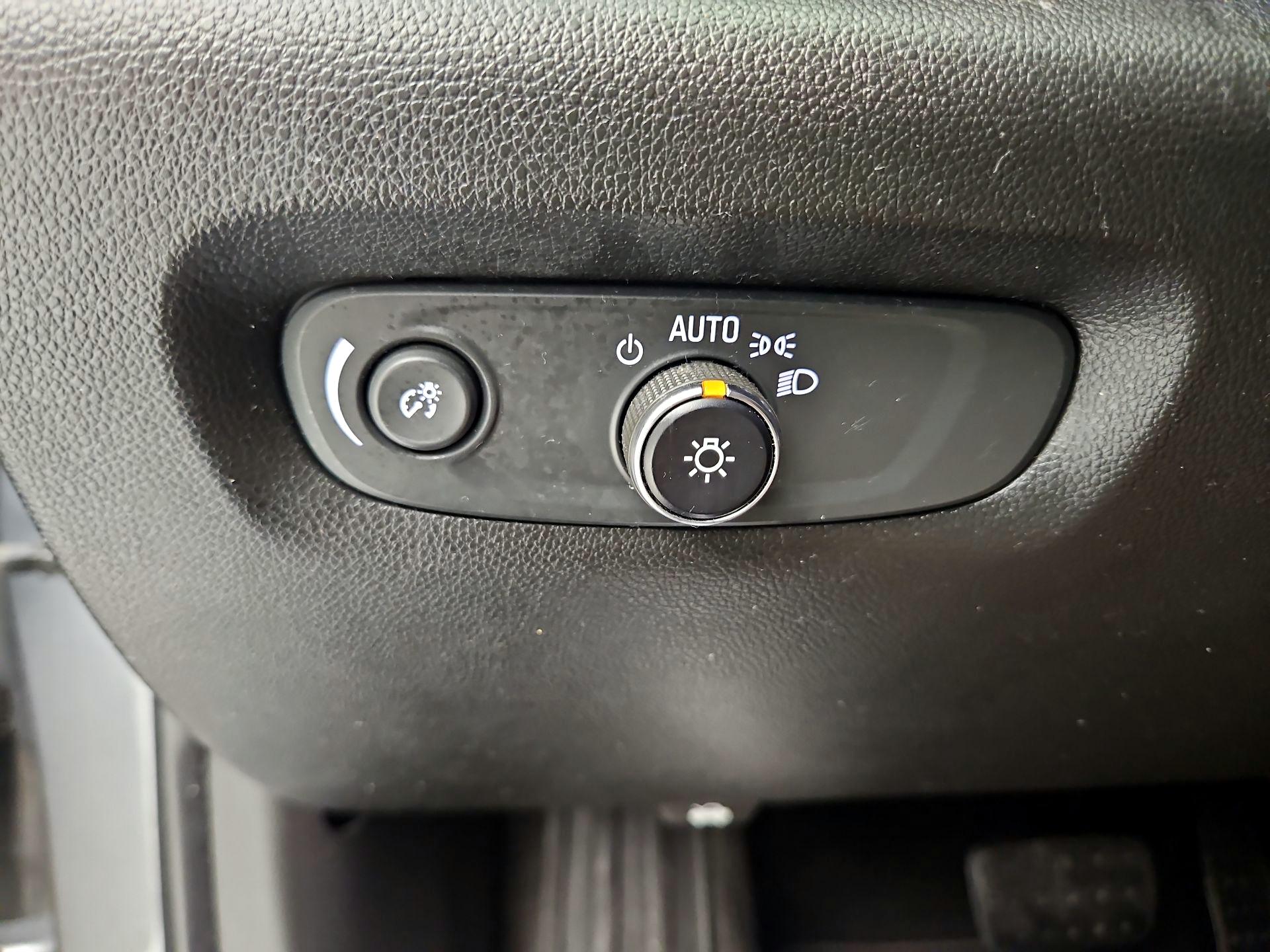Thumbnail: 2019 Chevrolet Traverse - 13