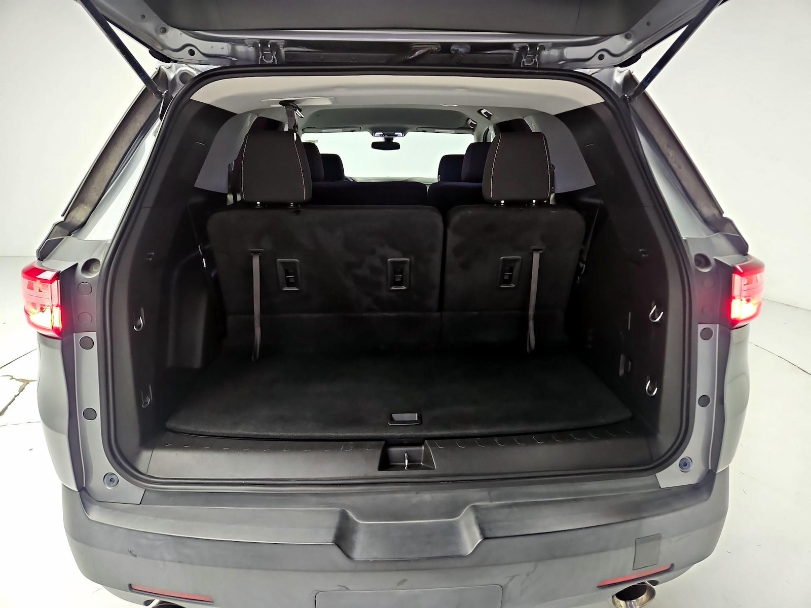 2019 Chevrolet Traverse LS - Photo 23