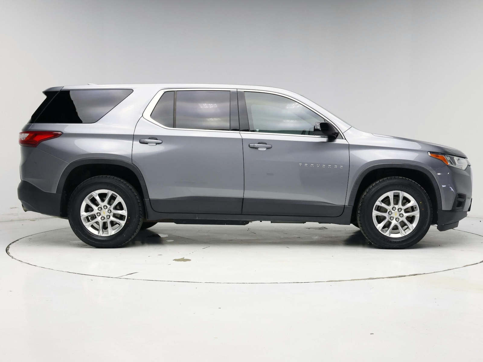 2019 Chevrolet Traverse LS - Photo 8
