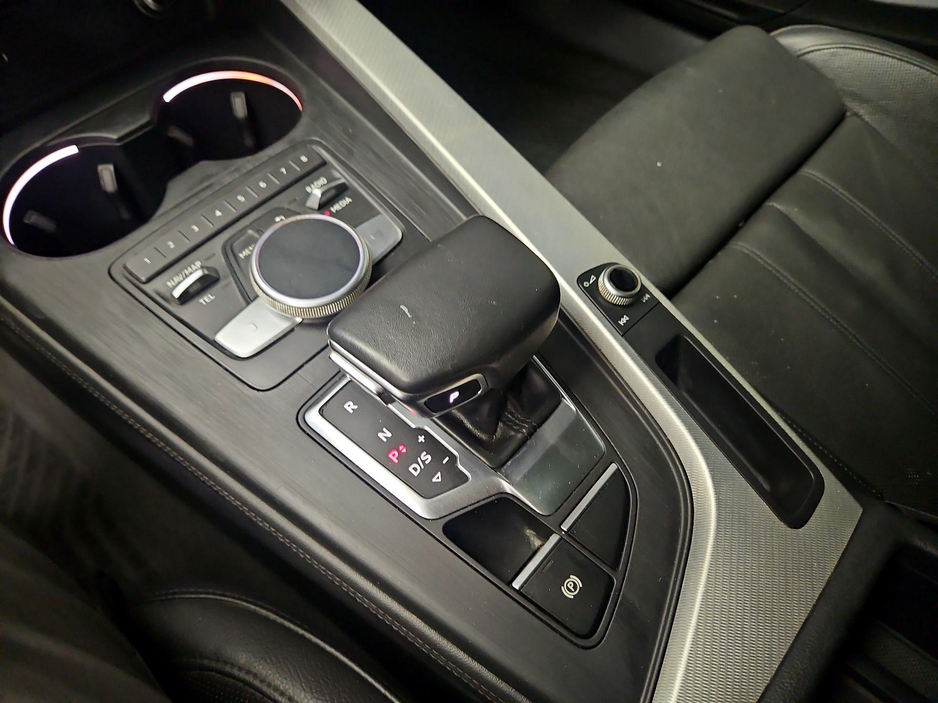 Thumbnail: 2019 Audi A4 - 18