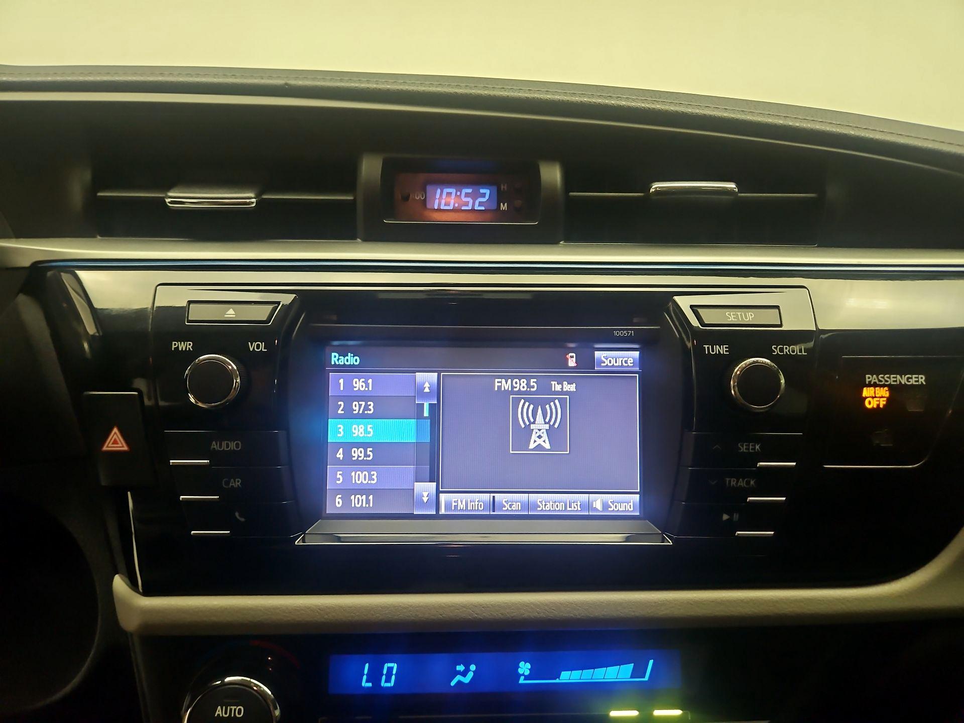 Thumbnail: 2016 Toyota Corolla - 15