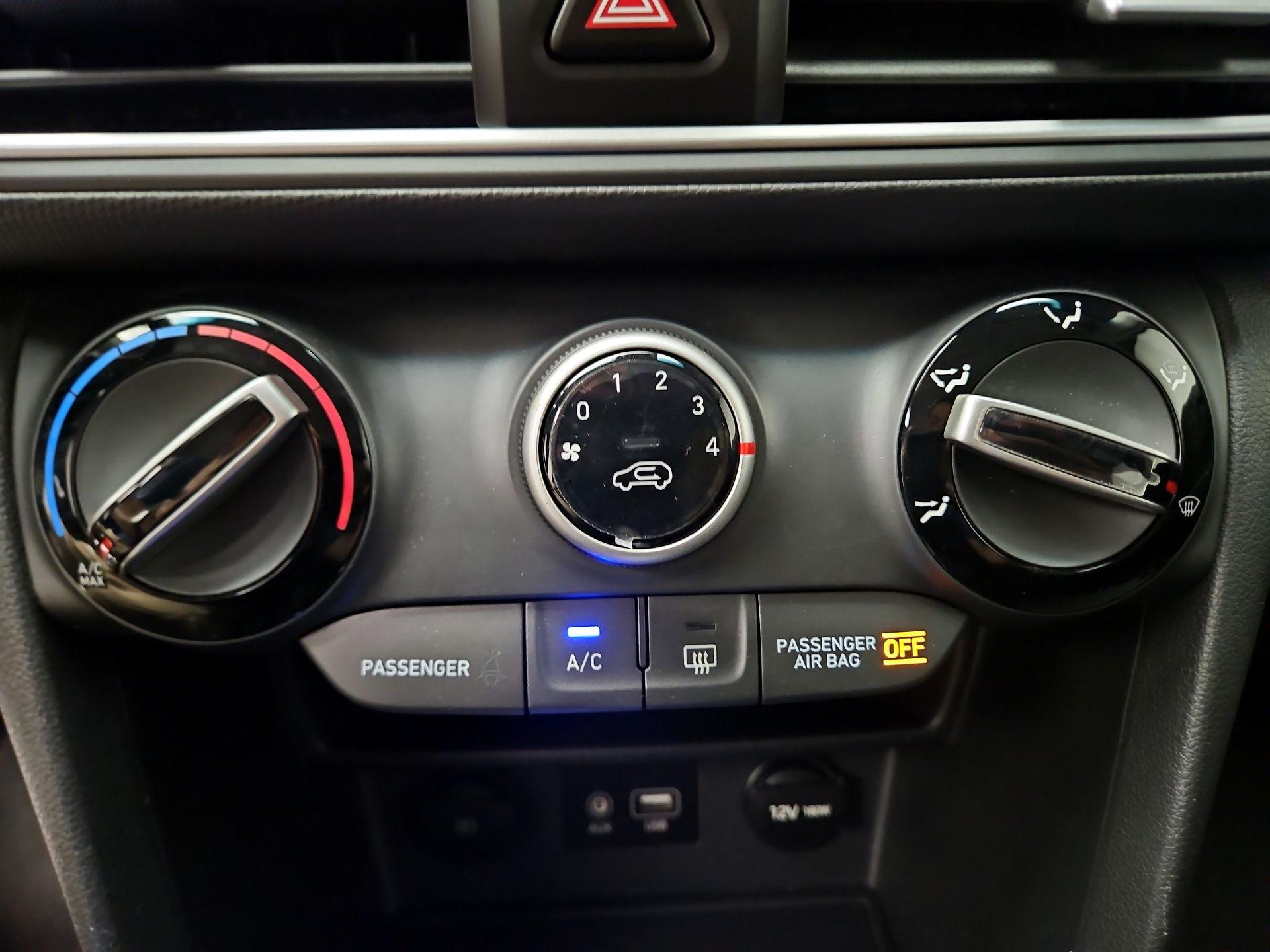 Thumbnail: 2019 Hyundai Kona - 16