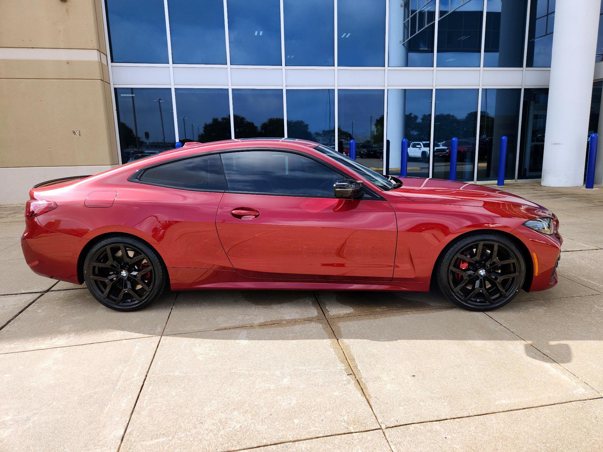 Thumbnail: 2025 BMW 4 Series - 4