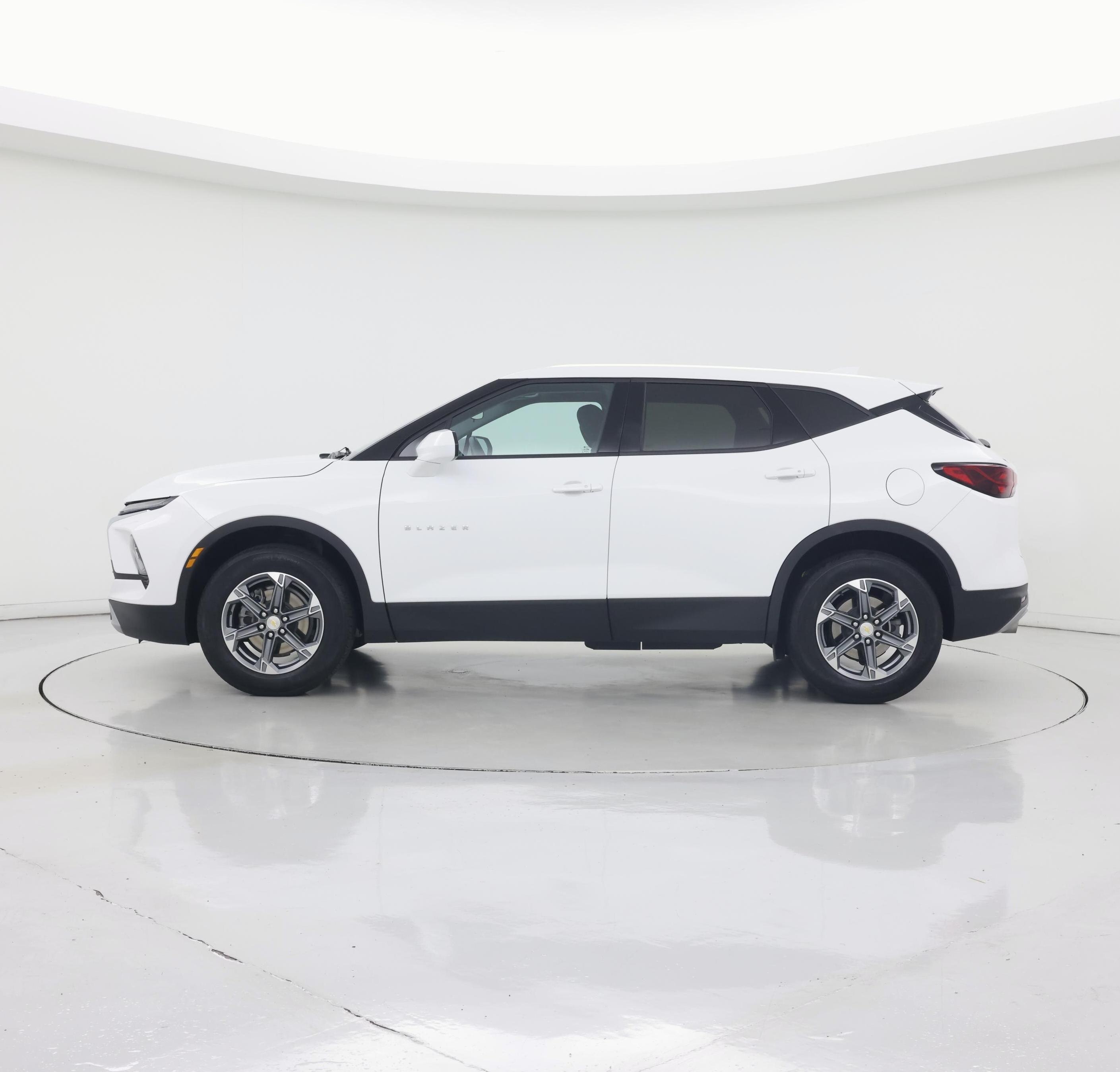 Thumbnail: 2023 Chevrolet Blazer - 3