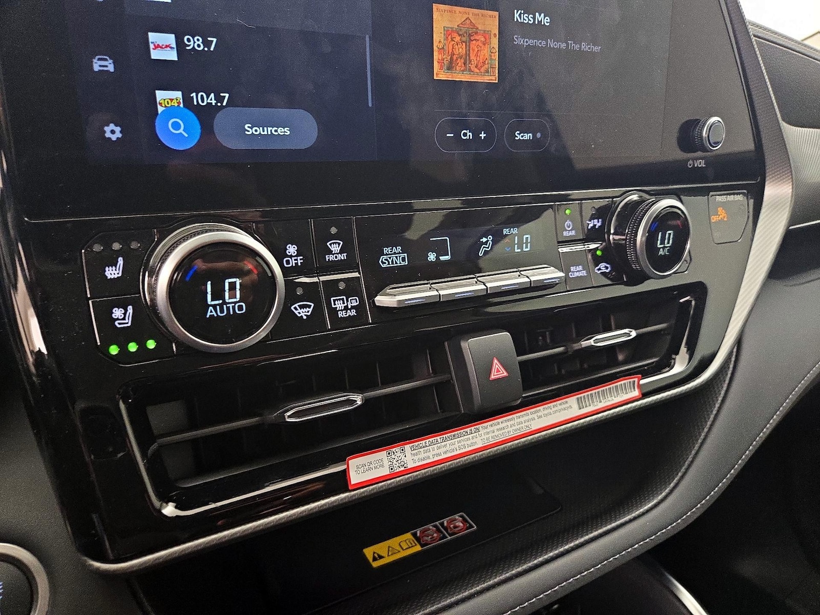 2026 Toyota Highlander Platinum - Photo 17