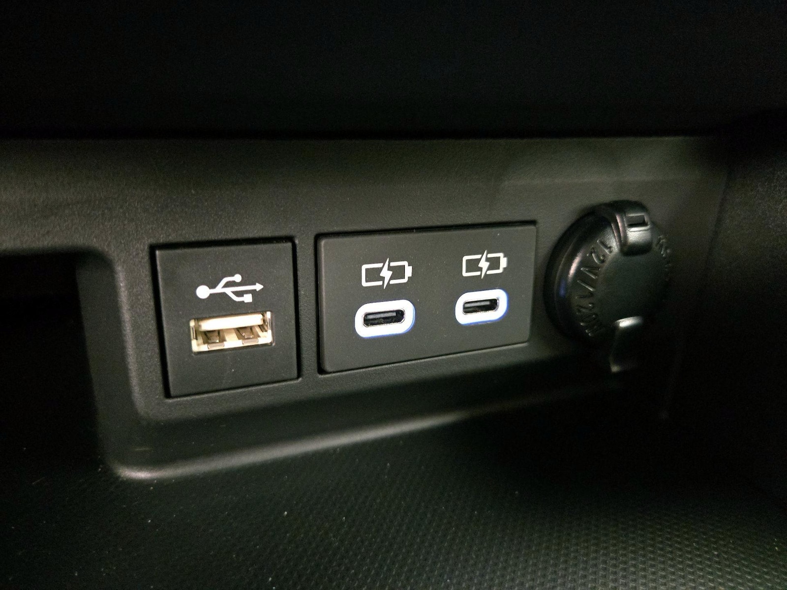2026 Toyota Highlander Platinum - Photo 19