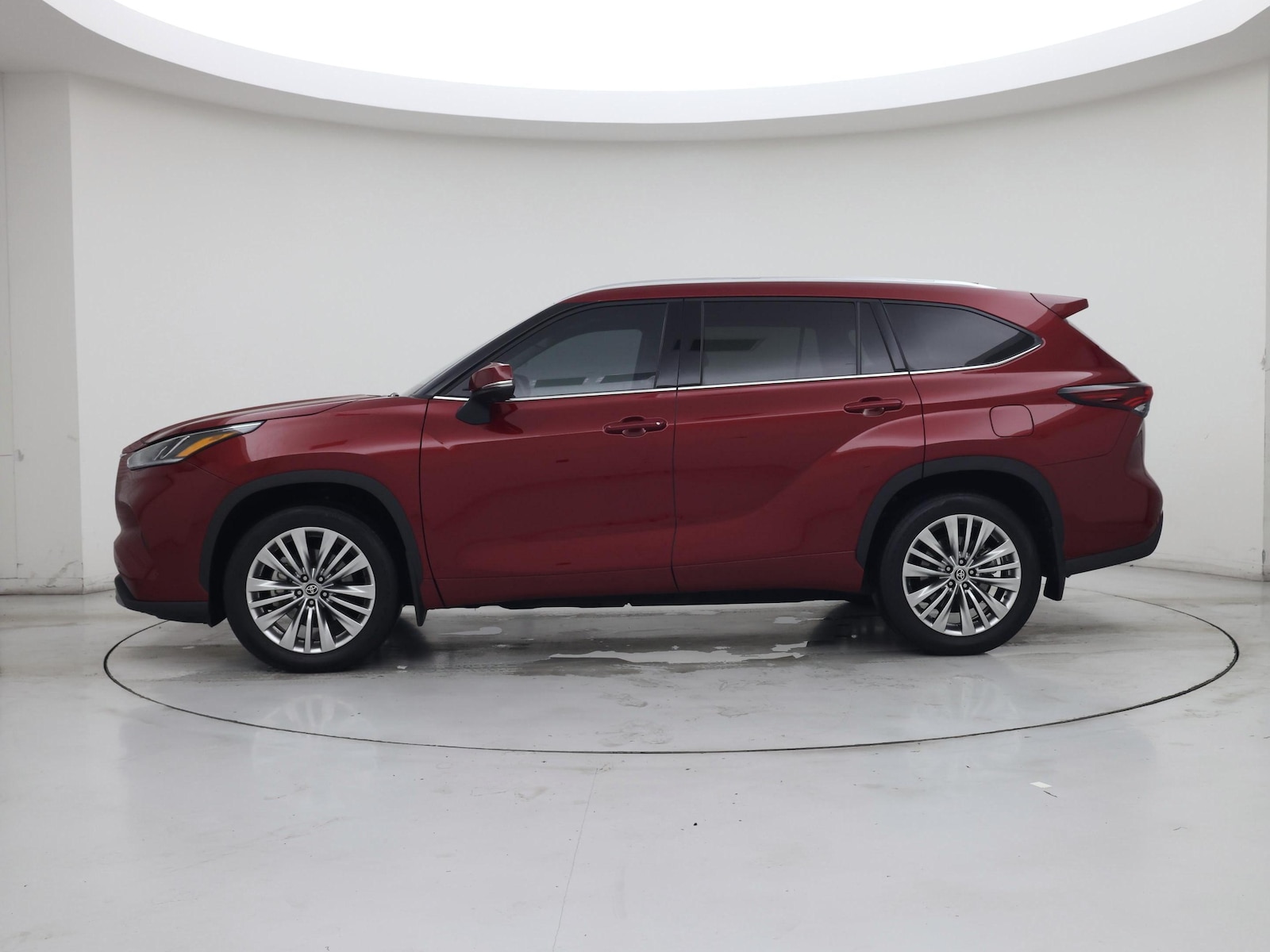 2026 Toyota Highlander Platinum - Photo 4