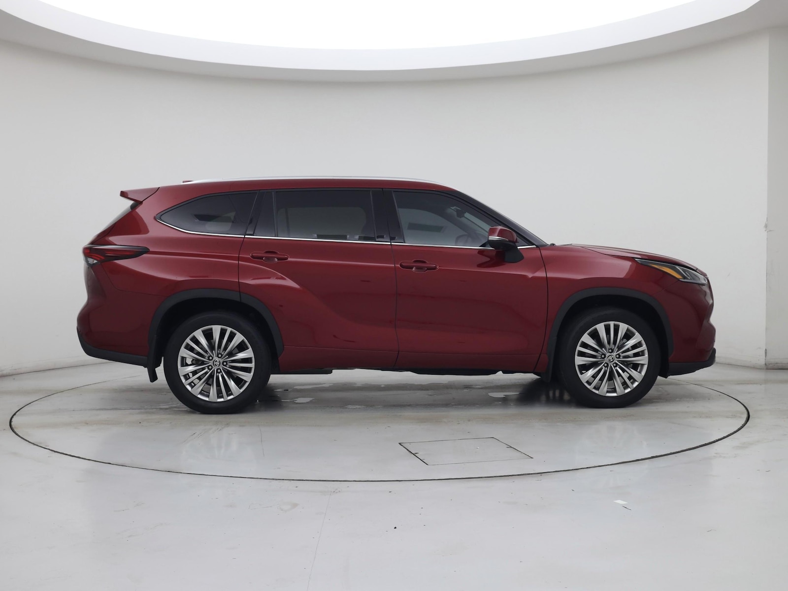 2026 Toyota Highlander Platinum - Photo 8