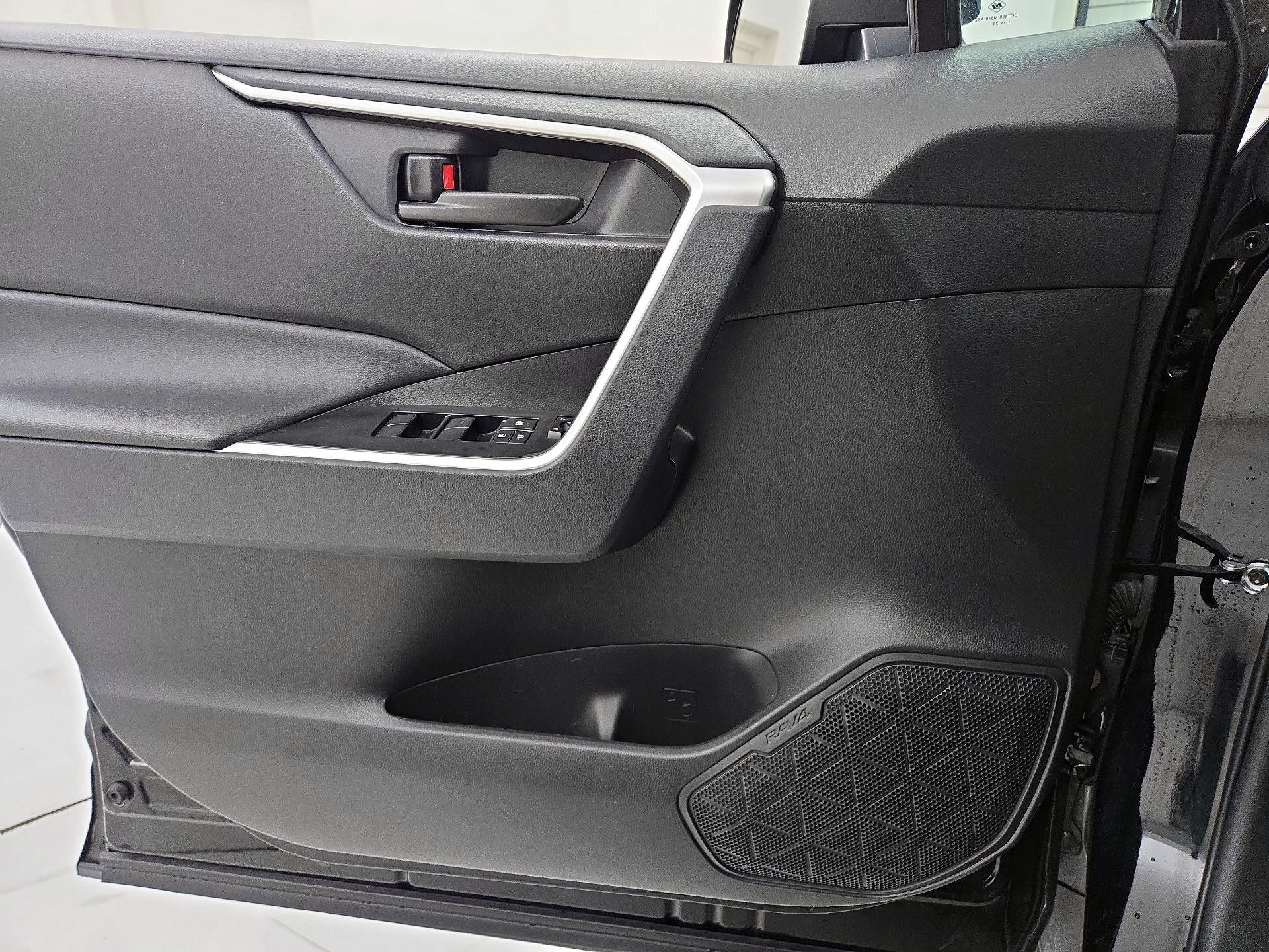 Thumbnail: 2024 Toyota RAV4 - 12