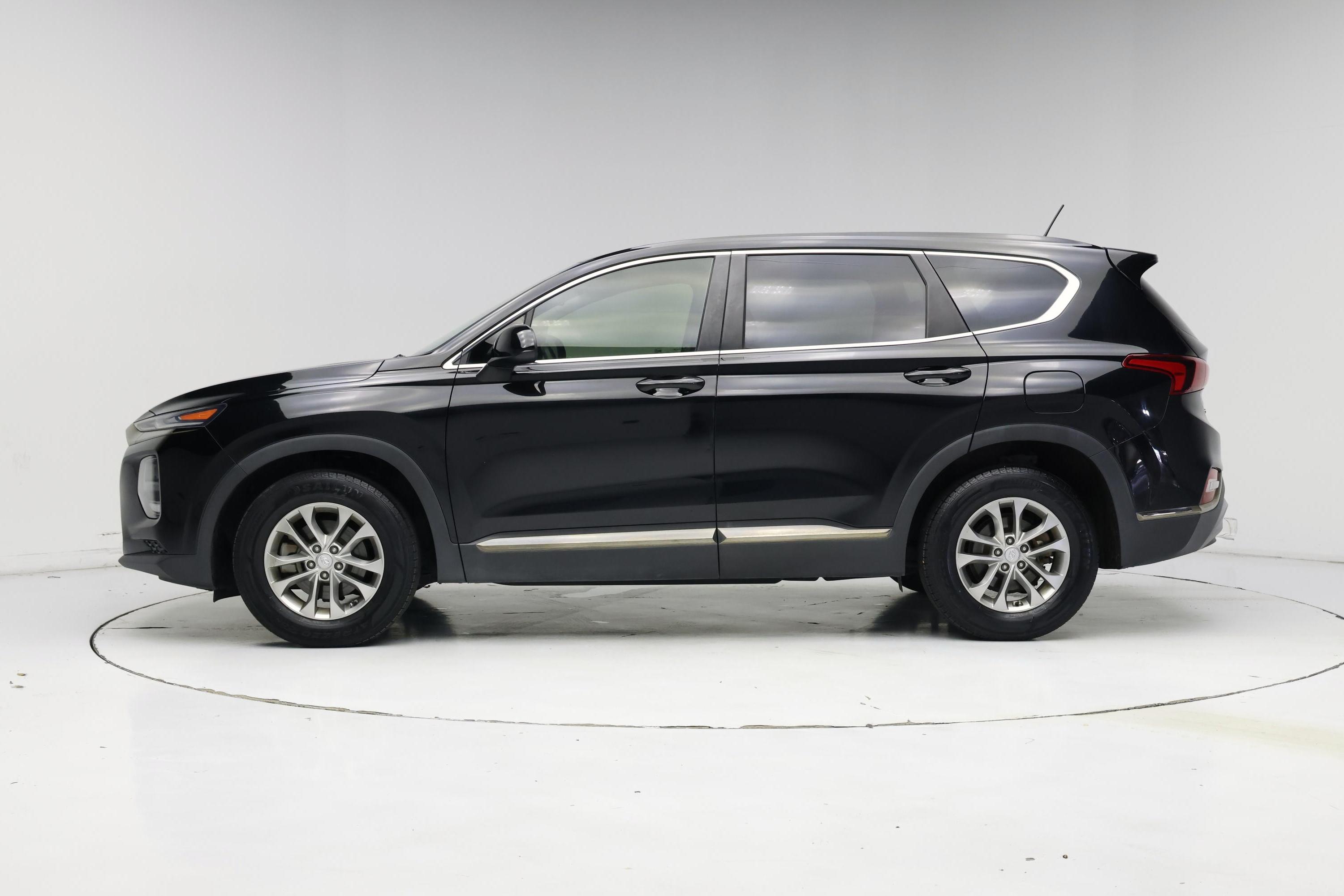 Thumbnail: 2019 Hyundai Santa Fe - 3