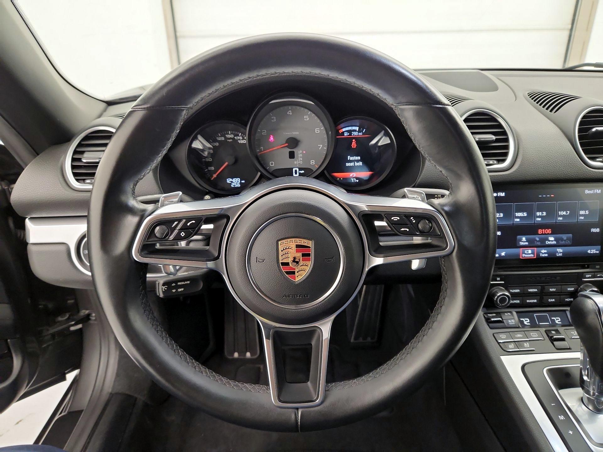 Thumbnail: 2017 Porsche 718 Boxster - 10