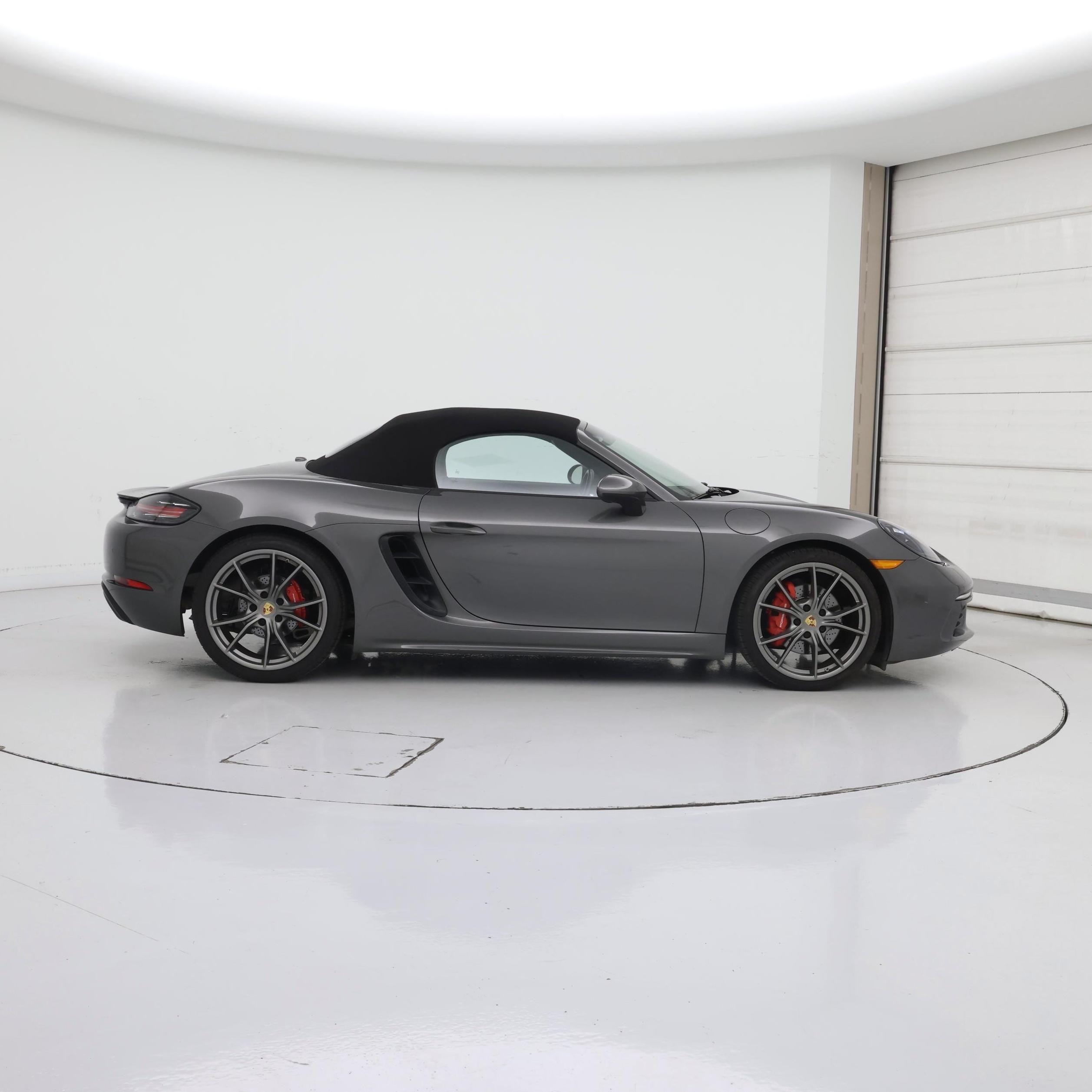 Thumbnail: 2017 Porsche 718 Boxster - 7