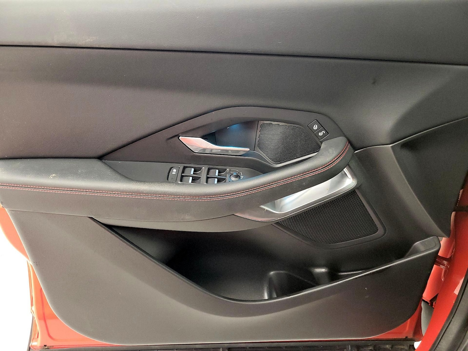 2020 Jaguar E-PACE Checkered Flag Edition - Photo 13
