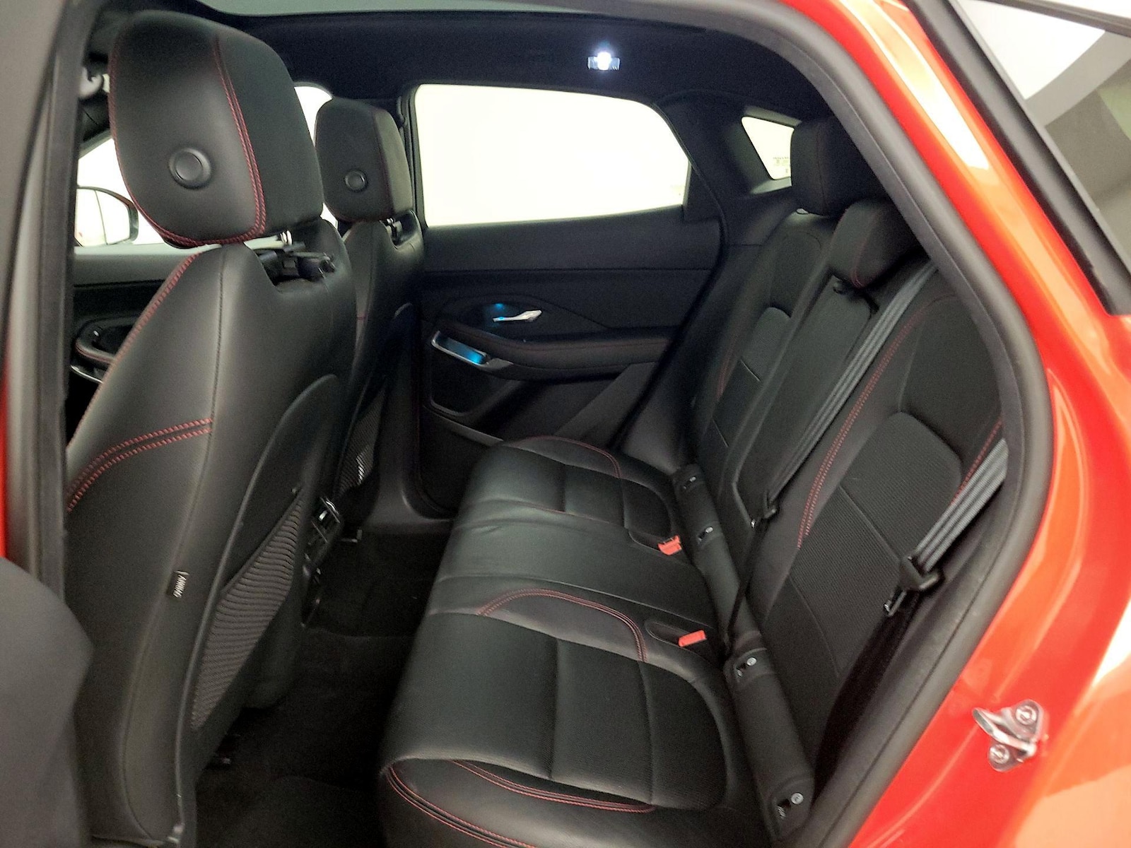 2020 Jaguar E-PACE Checkered Flag Edition - Photo 22