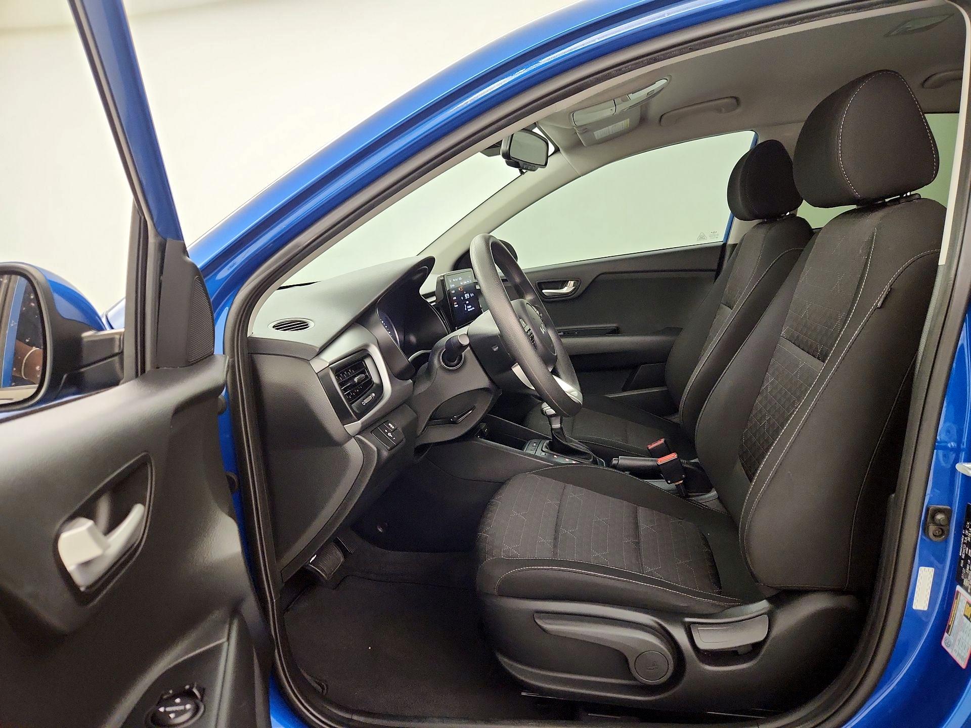 Thumbnail: 2022 Kia Rio5 - 11