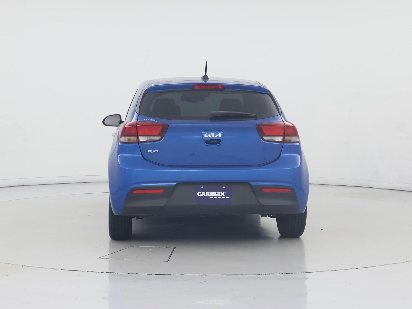 2022 Kia Rio 5-Door S - Photo 7