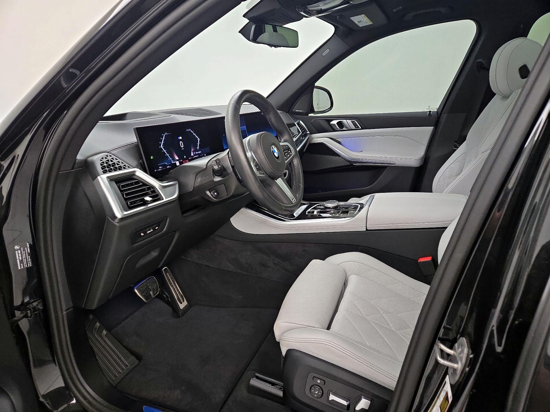 Thumbnail: 2025 BMW X5 - 11