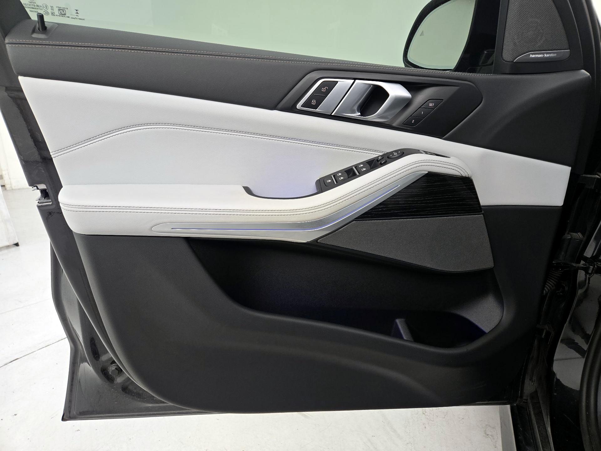 Thumbnail: 2025 BMW X5 - 12