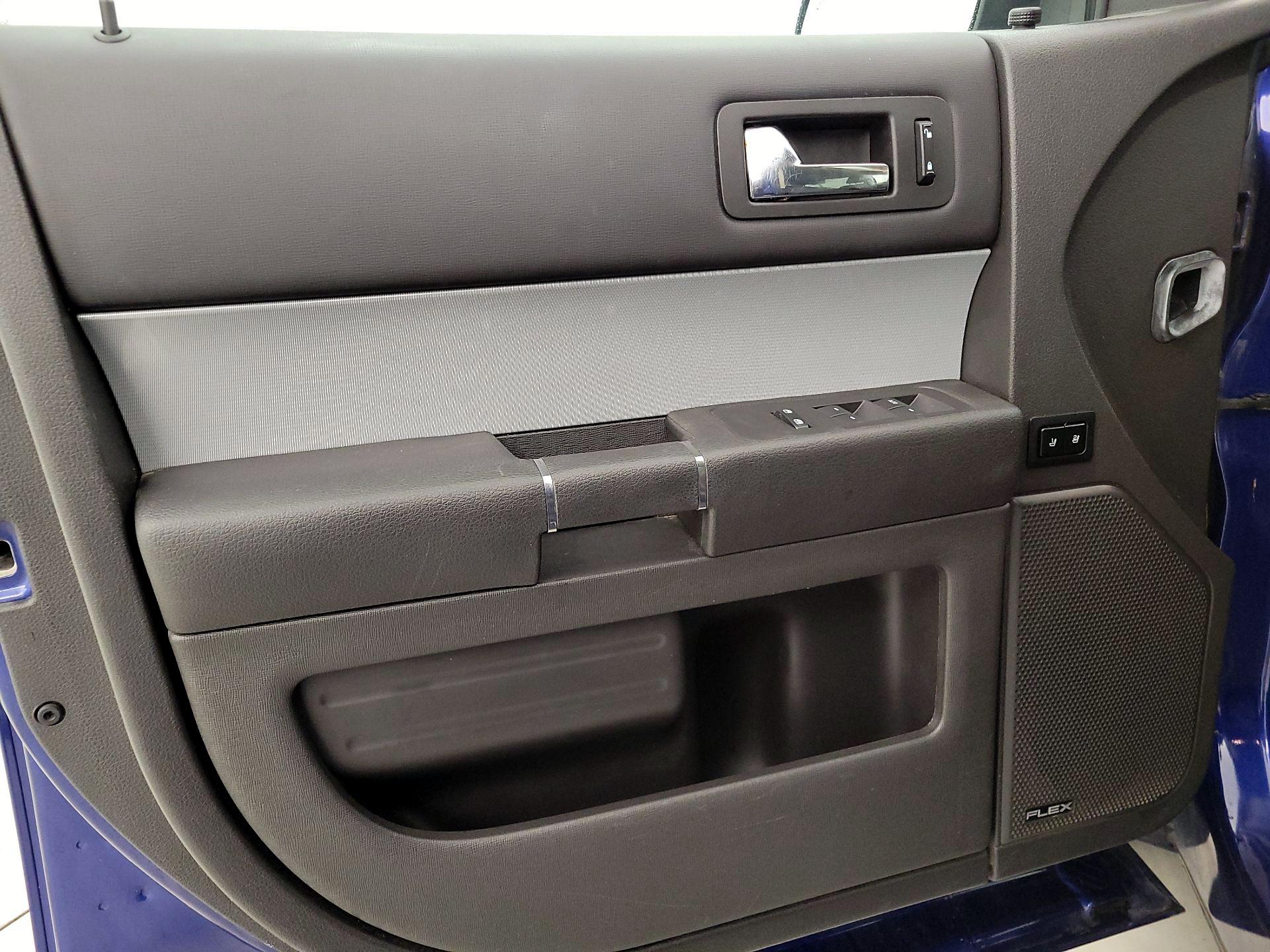 Thumbnail: 2014 Ford Flex - 12