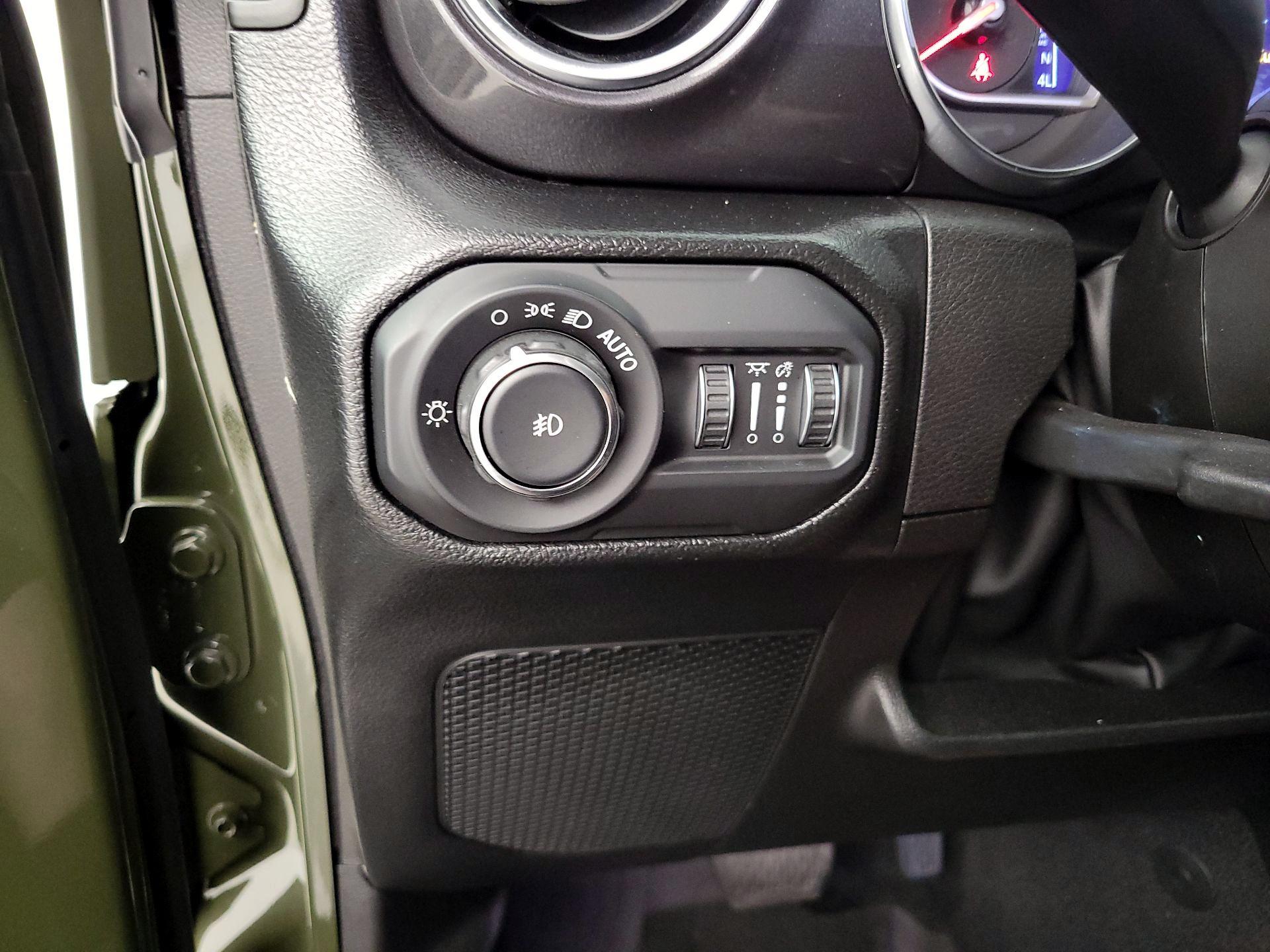 Thumbnail: 2021 Jeep Wrangler - 13