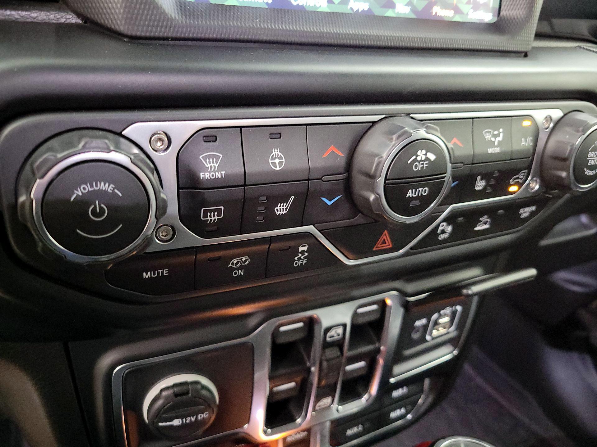 Thumbnail: 2021 Jeep Wrangler - 16